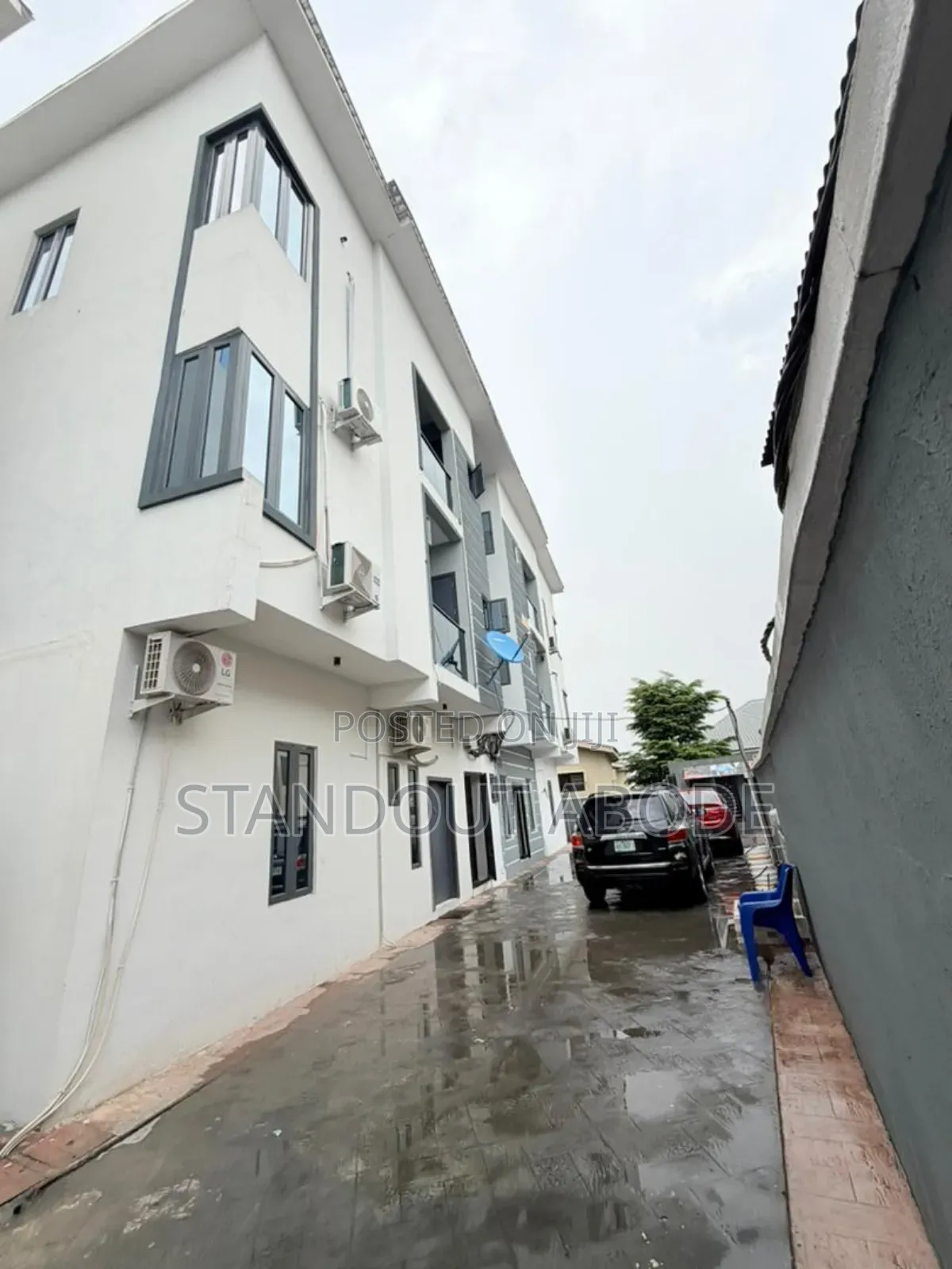3bdrm Apartment in In A Secure Estate, GRA Phase 2 Shangisha for sale in GRA Phase 2 Shangisha