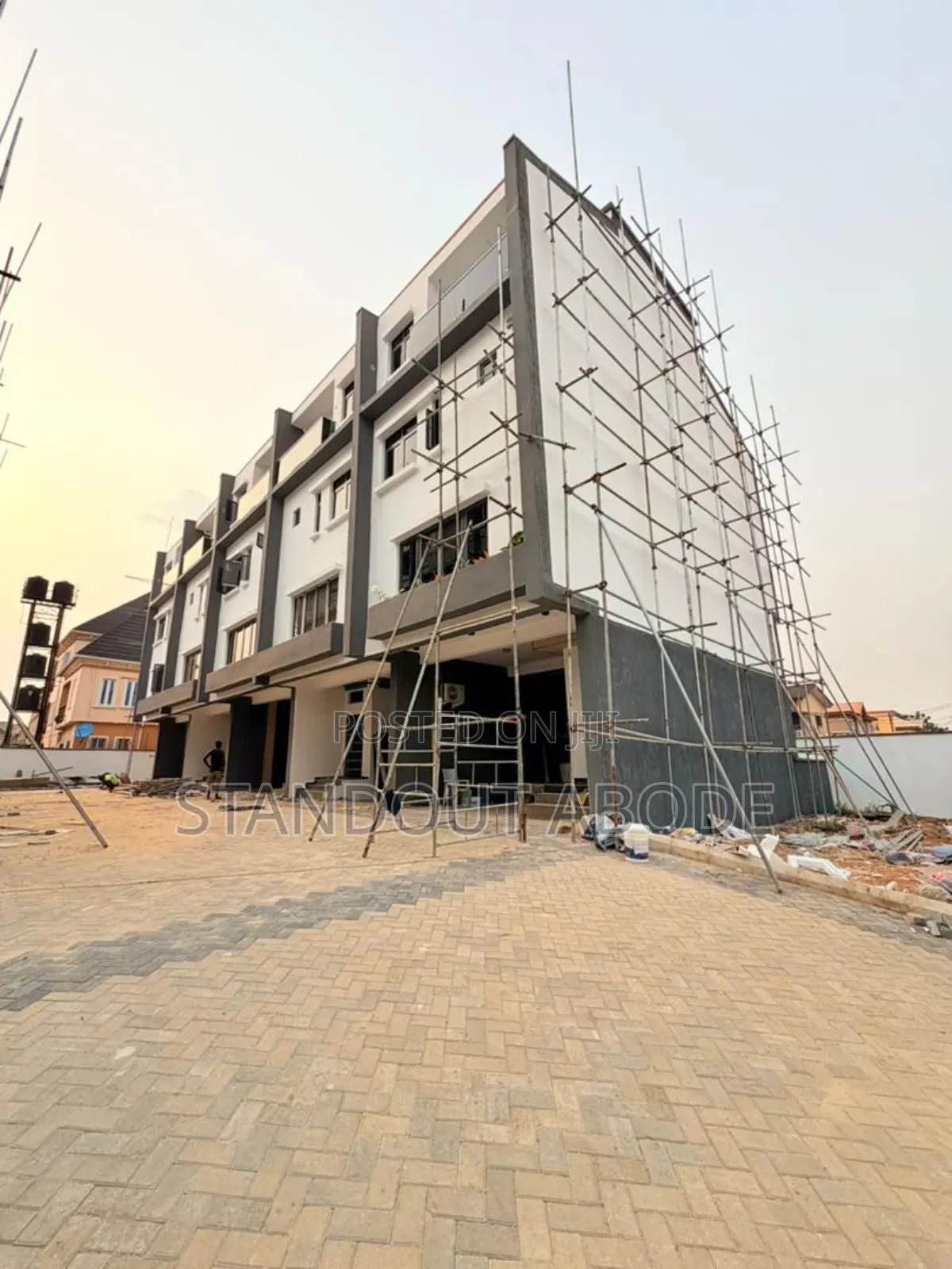 4bdrm Townhouse/Terrace in In An Estate, Gbagada for sale in Gbagada