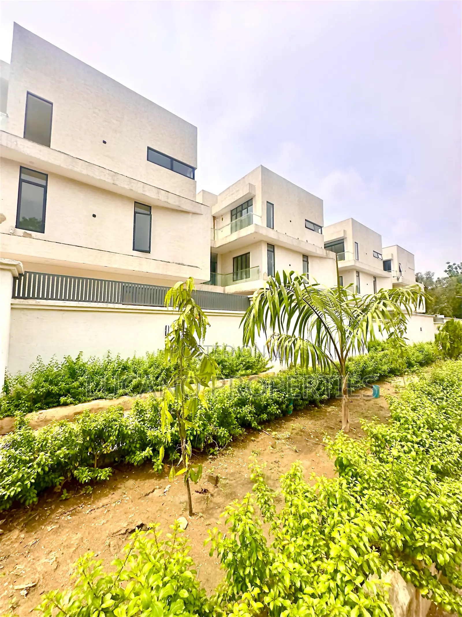 5bdrm Duplex in Maitama District for sale in Maitama
