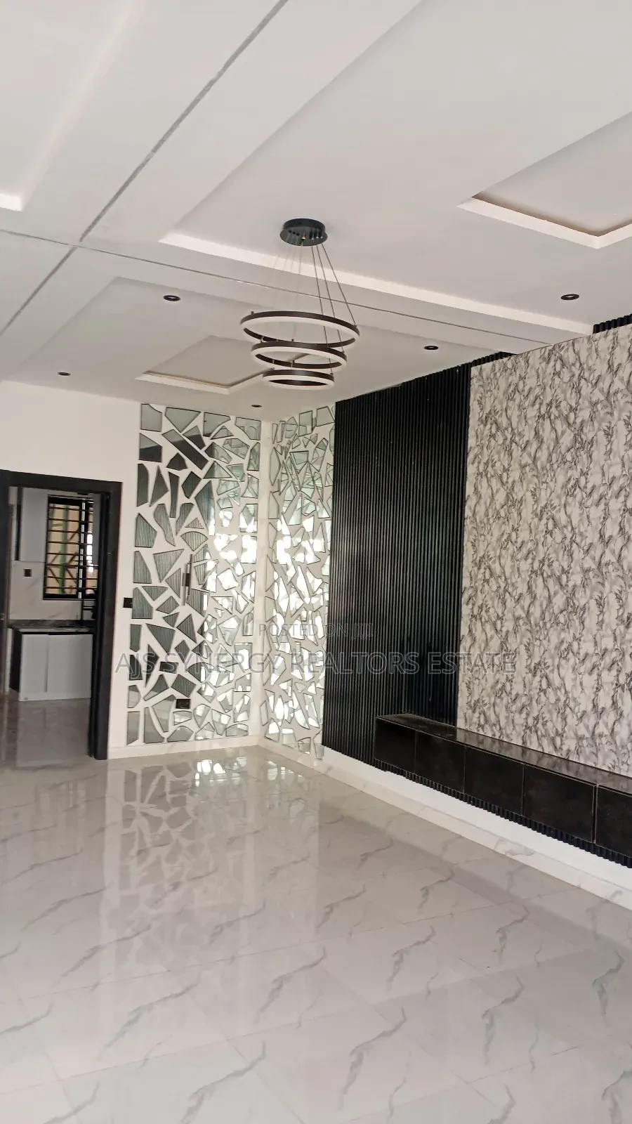 3bdrm Duplex in Ikota for sale in Ikota