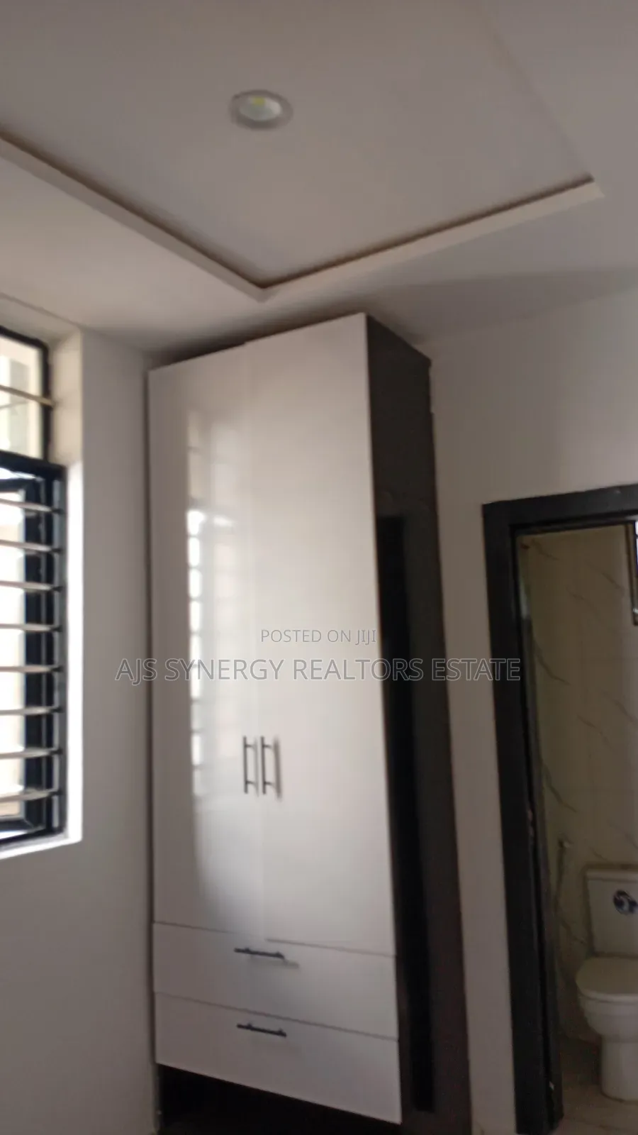 3bdrm Duplex in Ikota for sale in Ikota