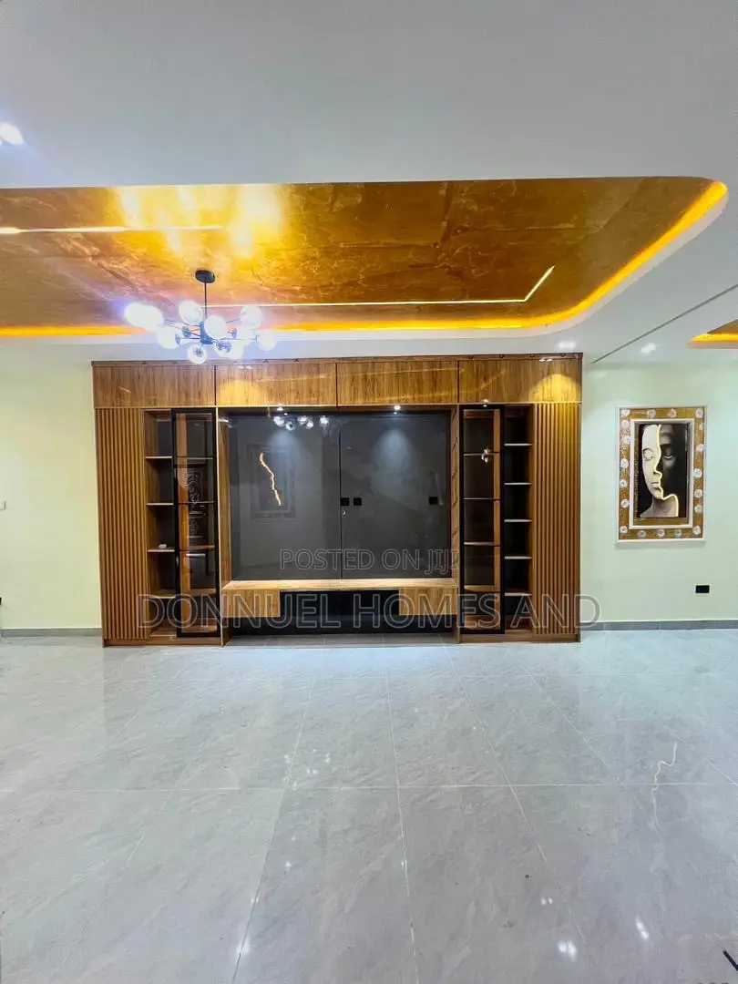 5bdrm Duplex in Osapa london for sale in Osapa london