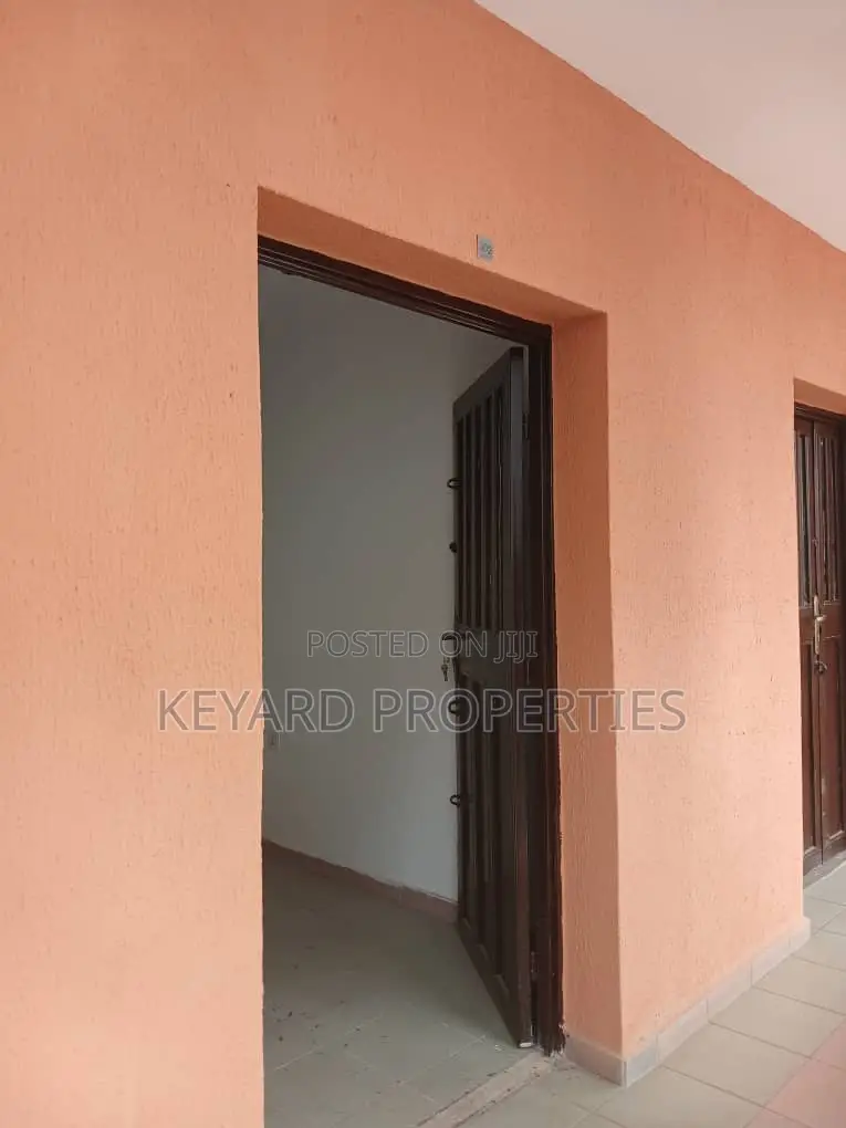 Open Shop For Rent In Wuse2 in Wuse 2
