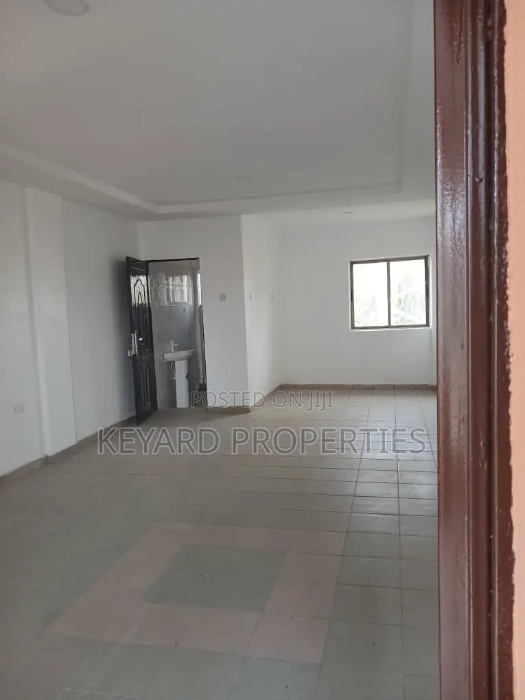 Open Shop For Rent In Wuse2 in Wuse 2