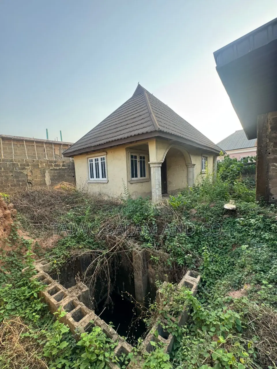 3bdrm Bungalow in Akala Expres for sale in Akala Express