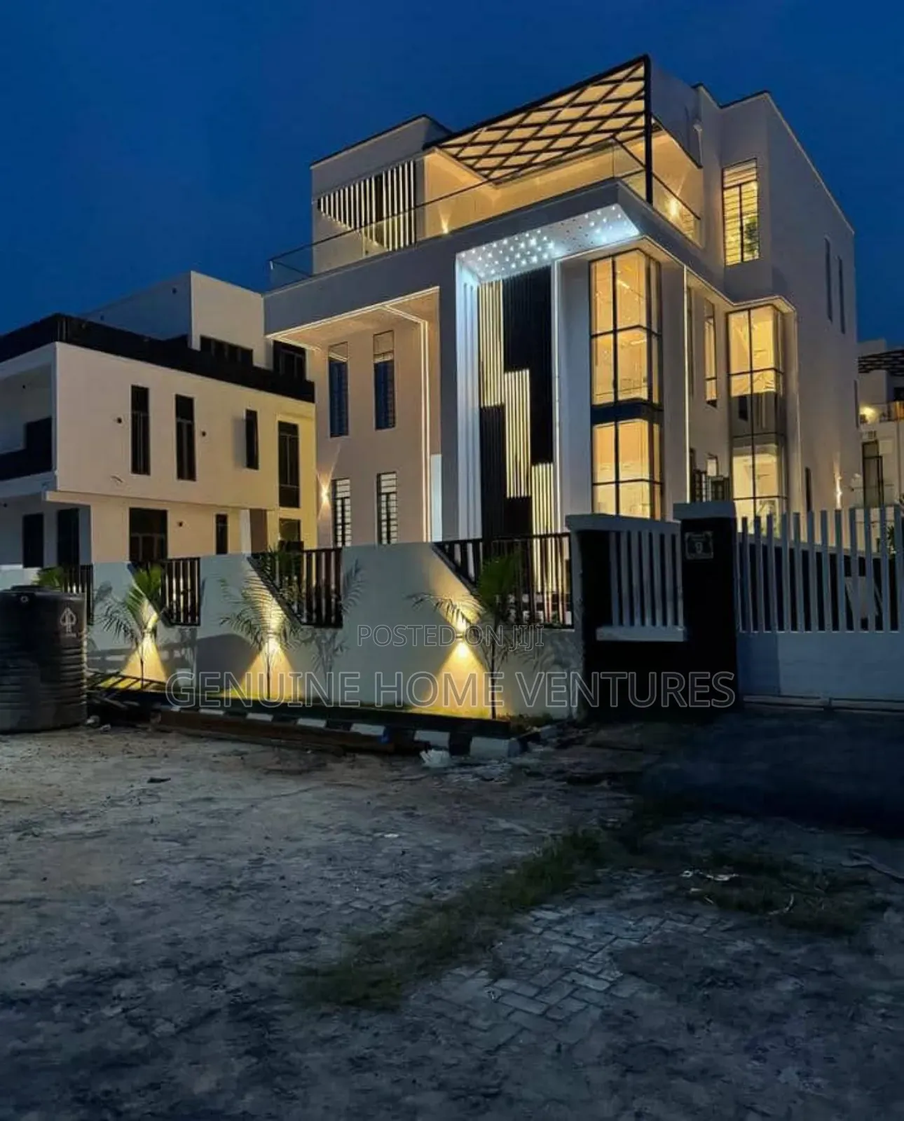 6bdrm Duplex in Osapa London for sale in Osapa london
