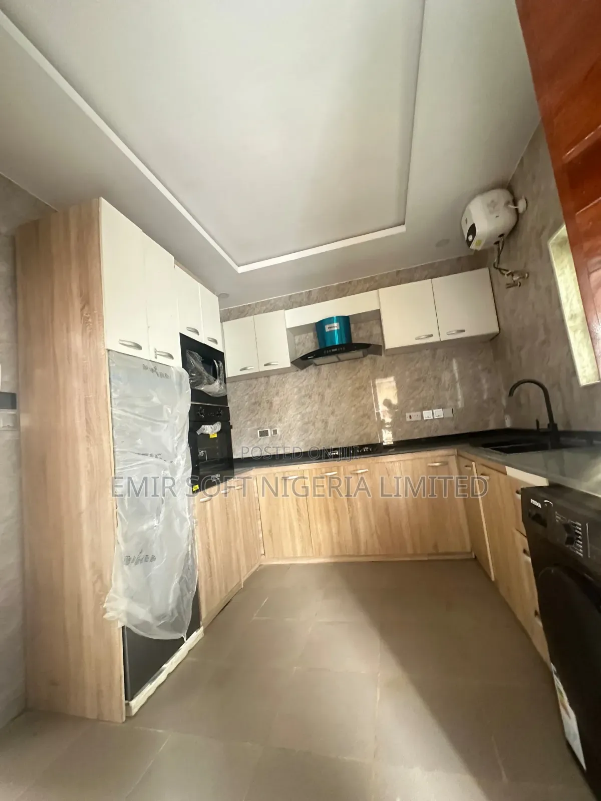 4bdrm Duplex in Jericho for sale in Jericho