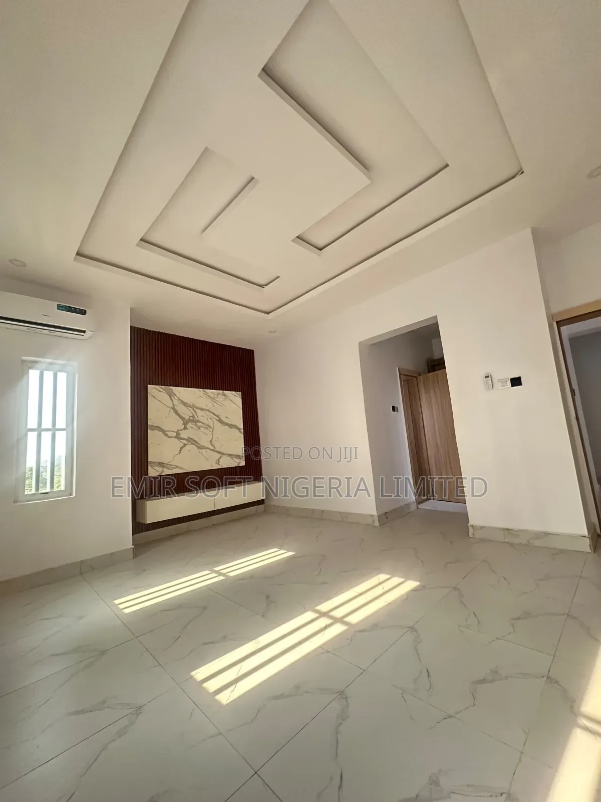 4bdrm Duplex in Jericho for sale in Jericho