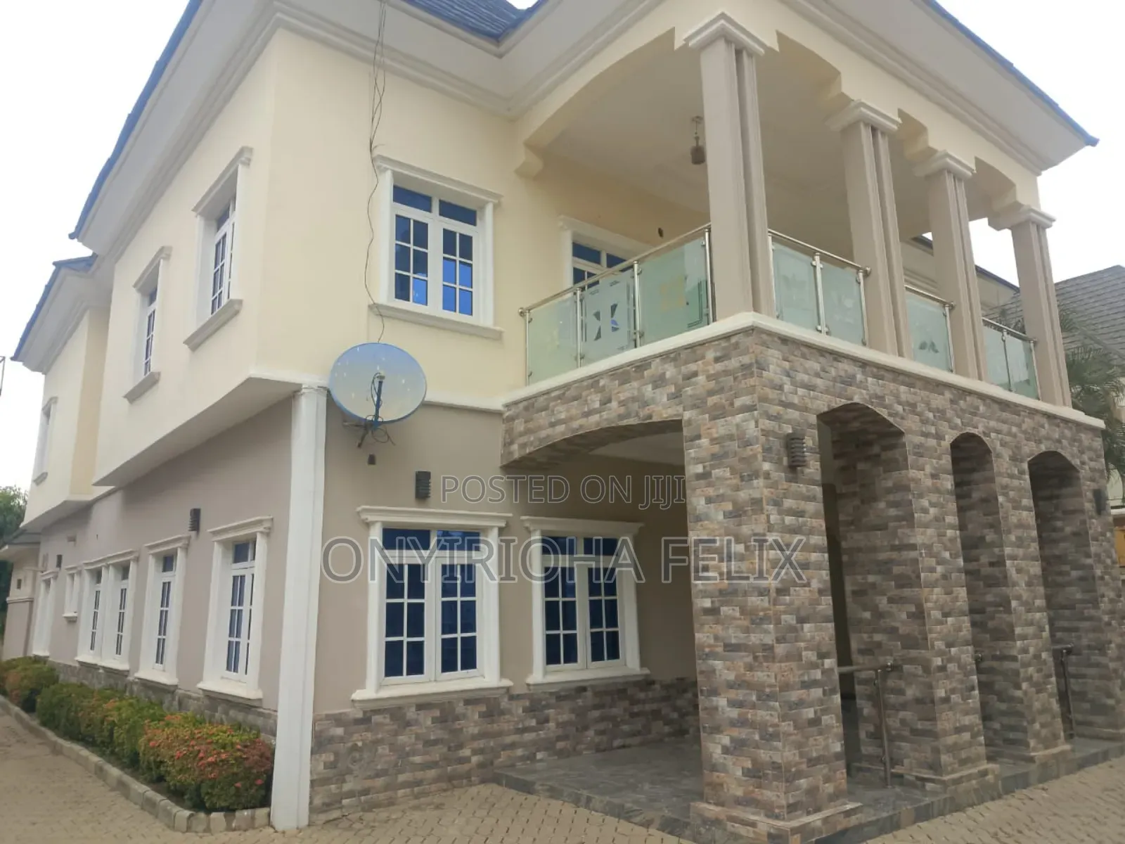 6bdrm Duplex in C.R.D City Airport, Lugbe District for rent in Lugbe District