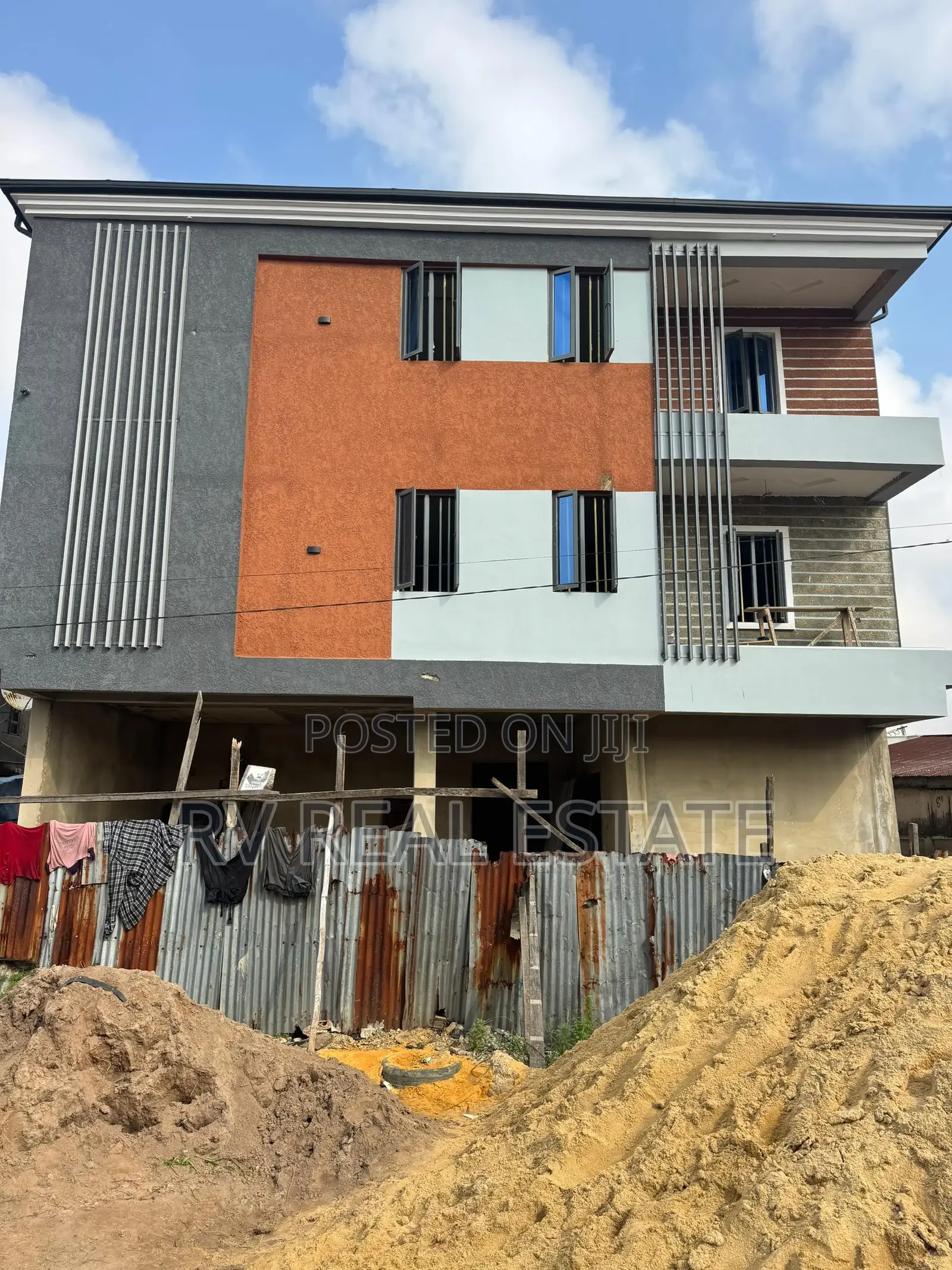 2bdrm Apartment in Sabo / Yaba for sale in Sabo / Yaba