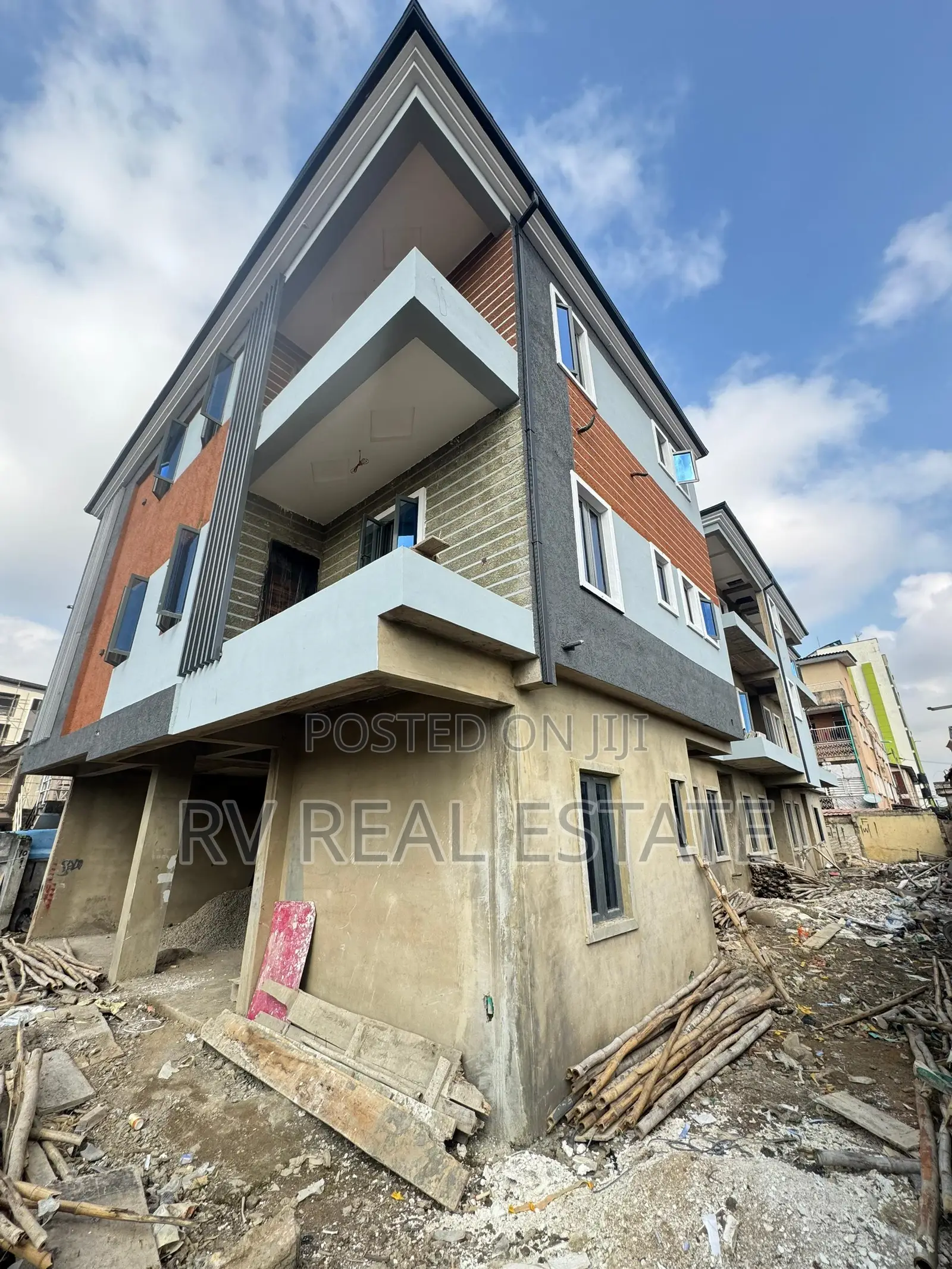 2bdrm Apartment in Sabo / Yaba for sale in Sabo / Yaba