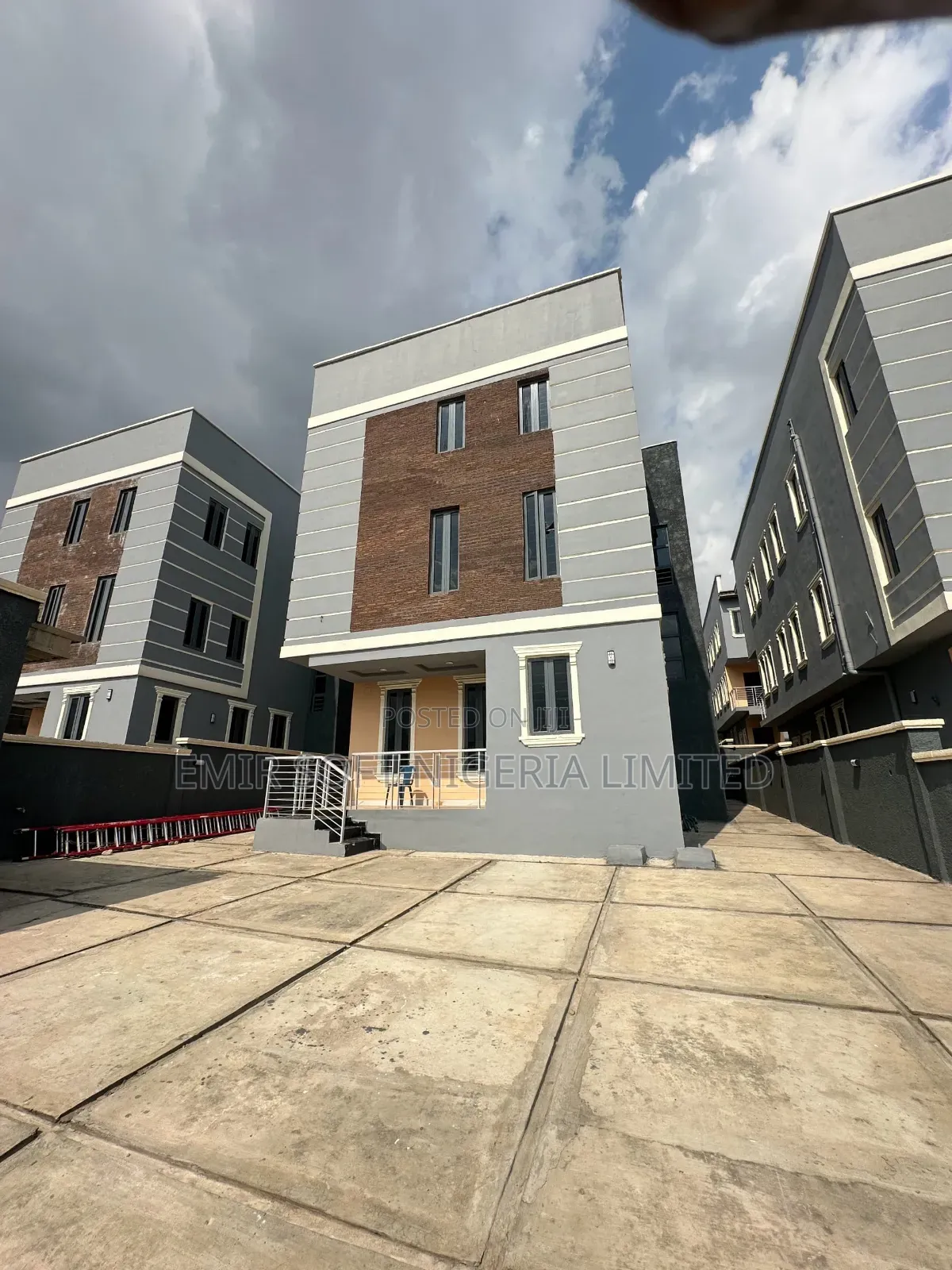 5bdrm Duplex in New Bodija Estate for sale in Bodija