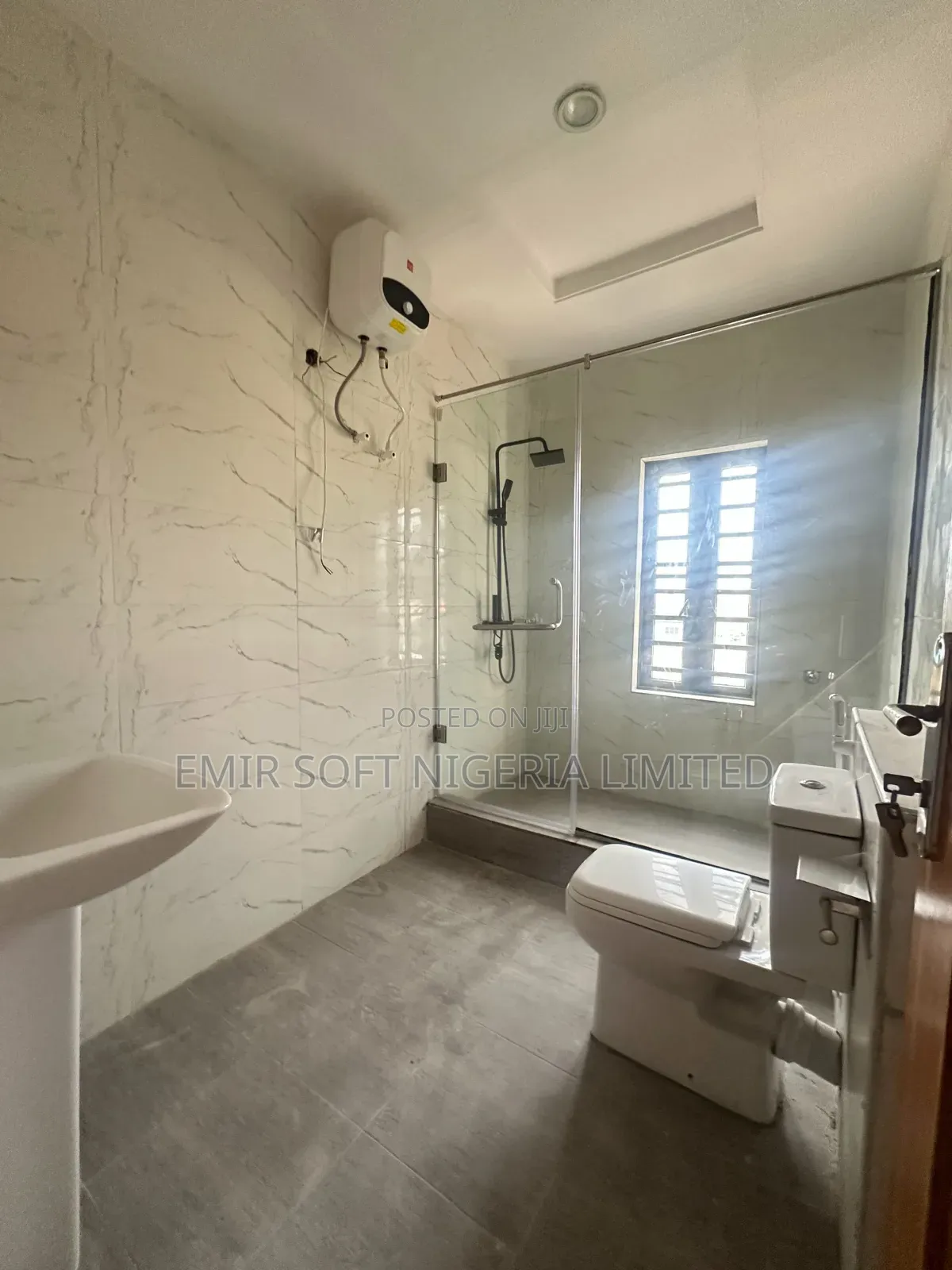 5bdrm Duplex in New Bodija Estate for sale in Bodija