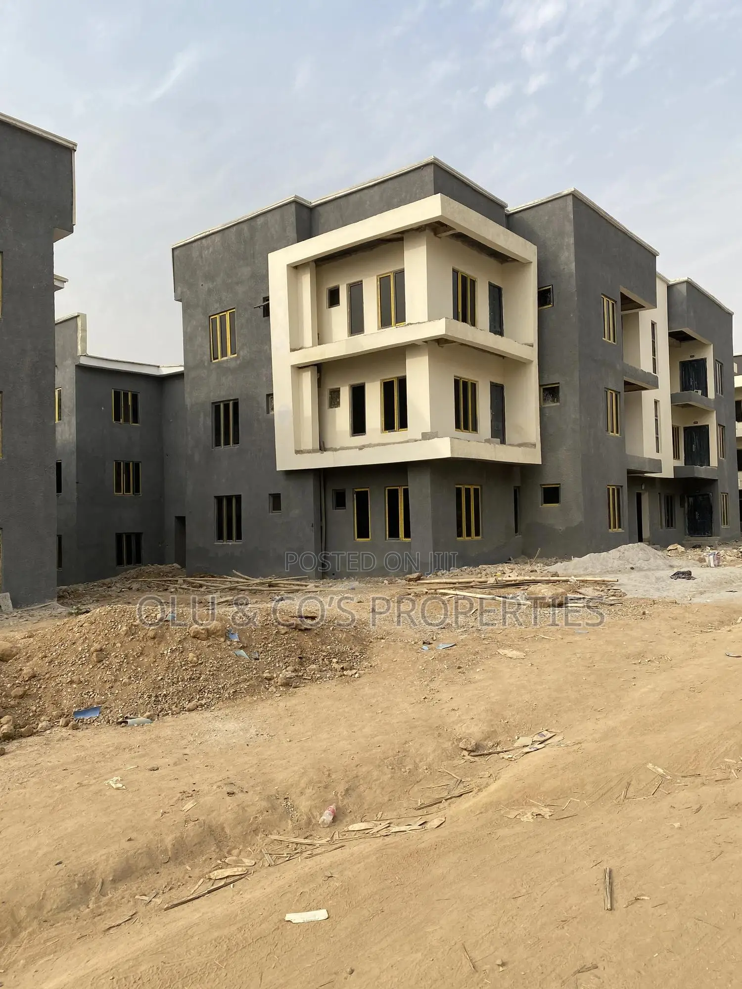 2bdrm Block of Flats in An Estate, Kiami for sale in Kiami