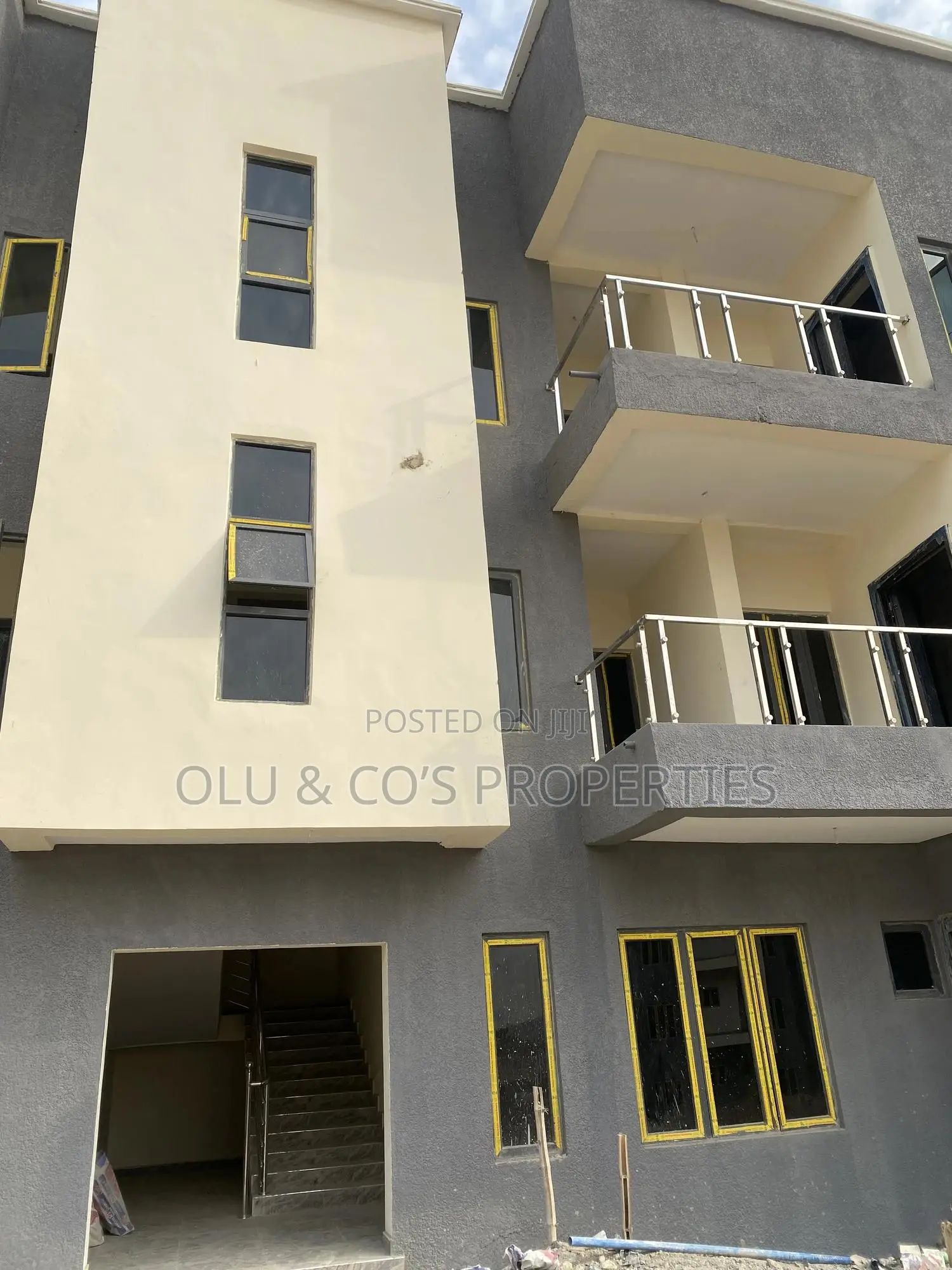 2bdrm Block of Flats in An Estate, Kiami for sale in Kiami
