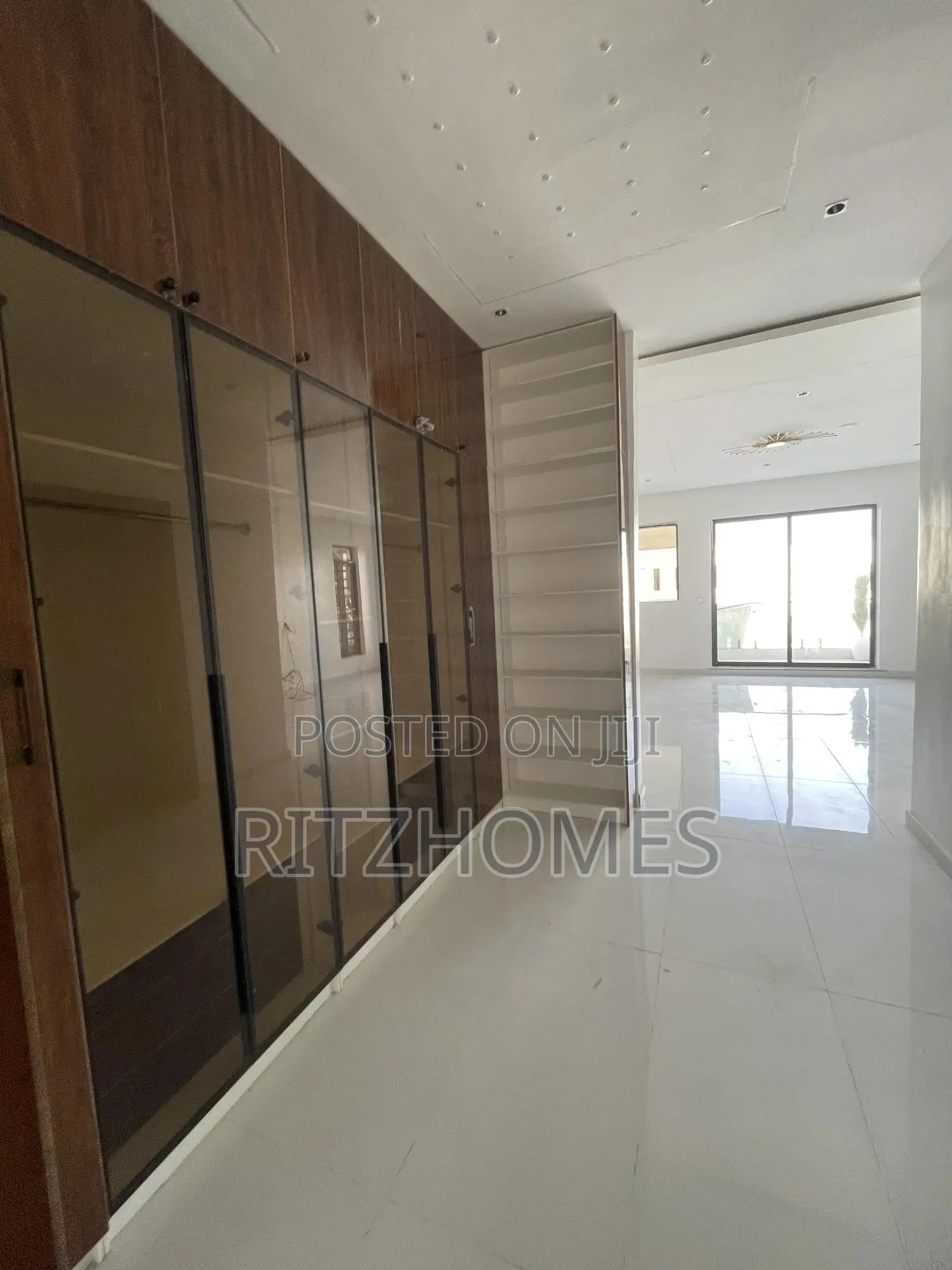 5bdrm Duplex in Lekki for sale in Lekki