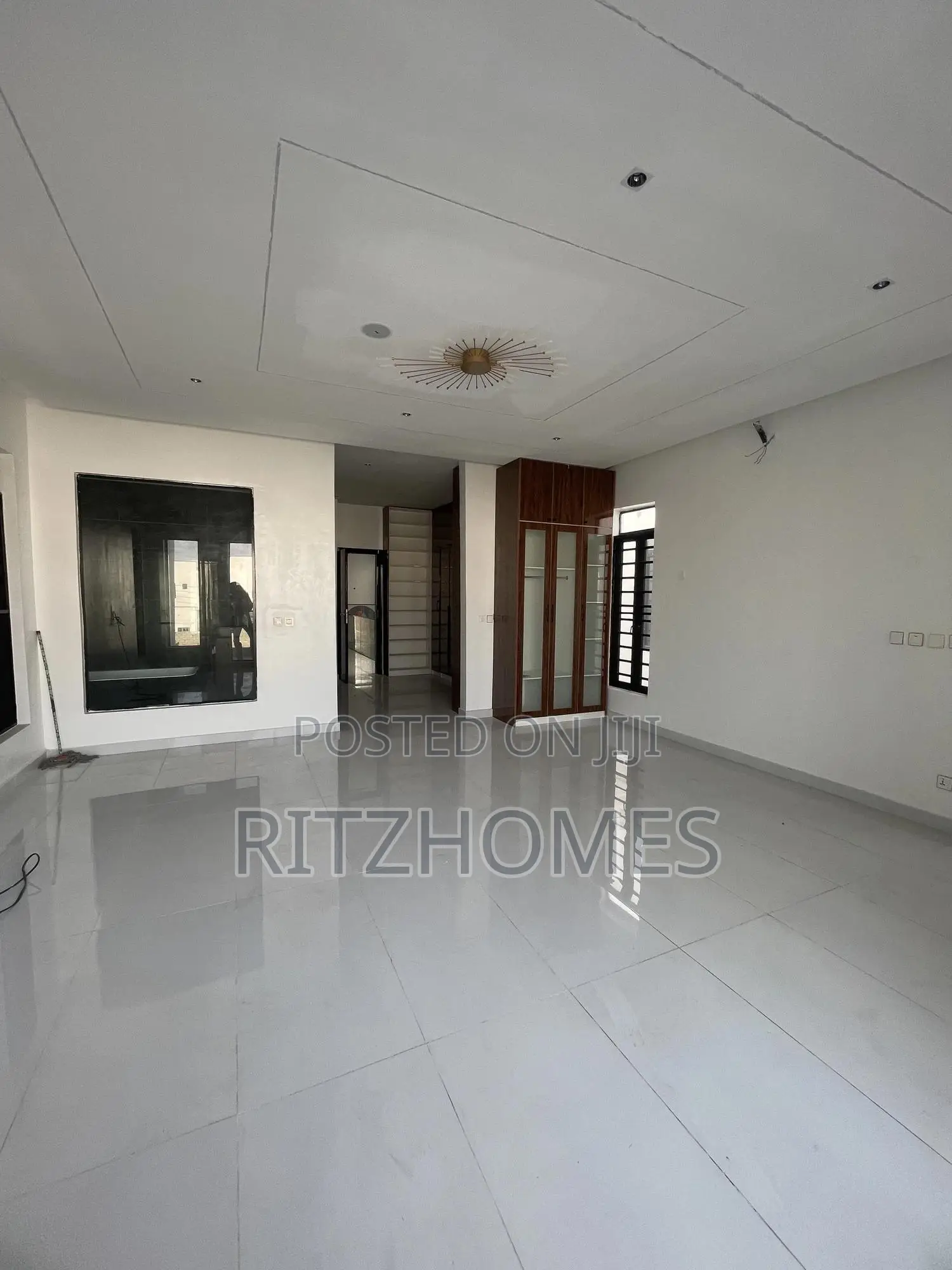 5bdrm Duplex in Lekki for sale in Lekki