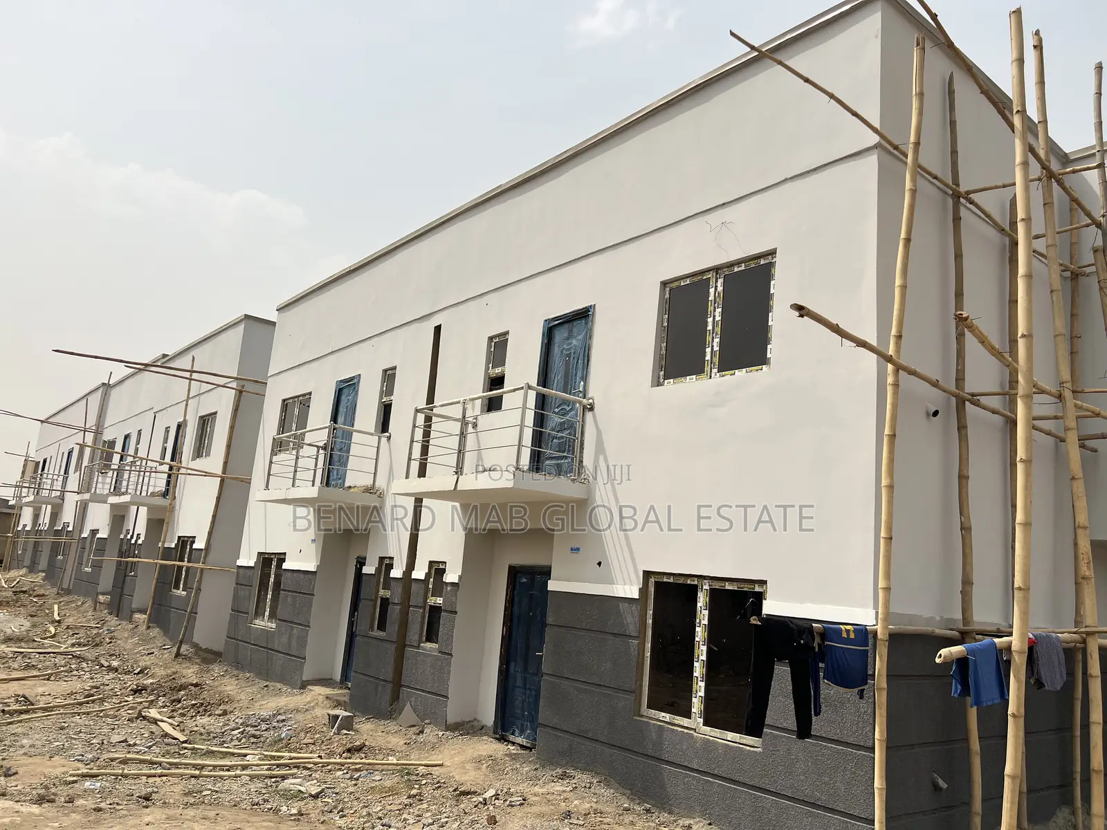 4bdrm Duplex in Mab Gobal Estate, Life Camp for sale in Life Camp