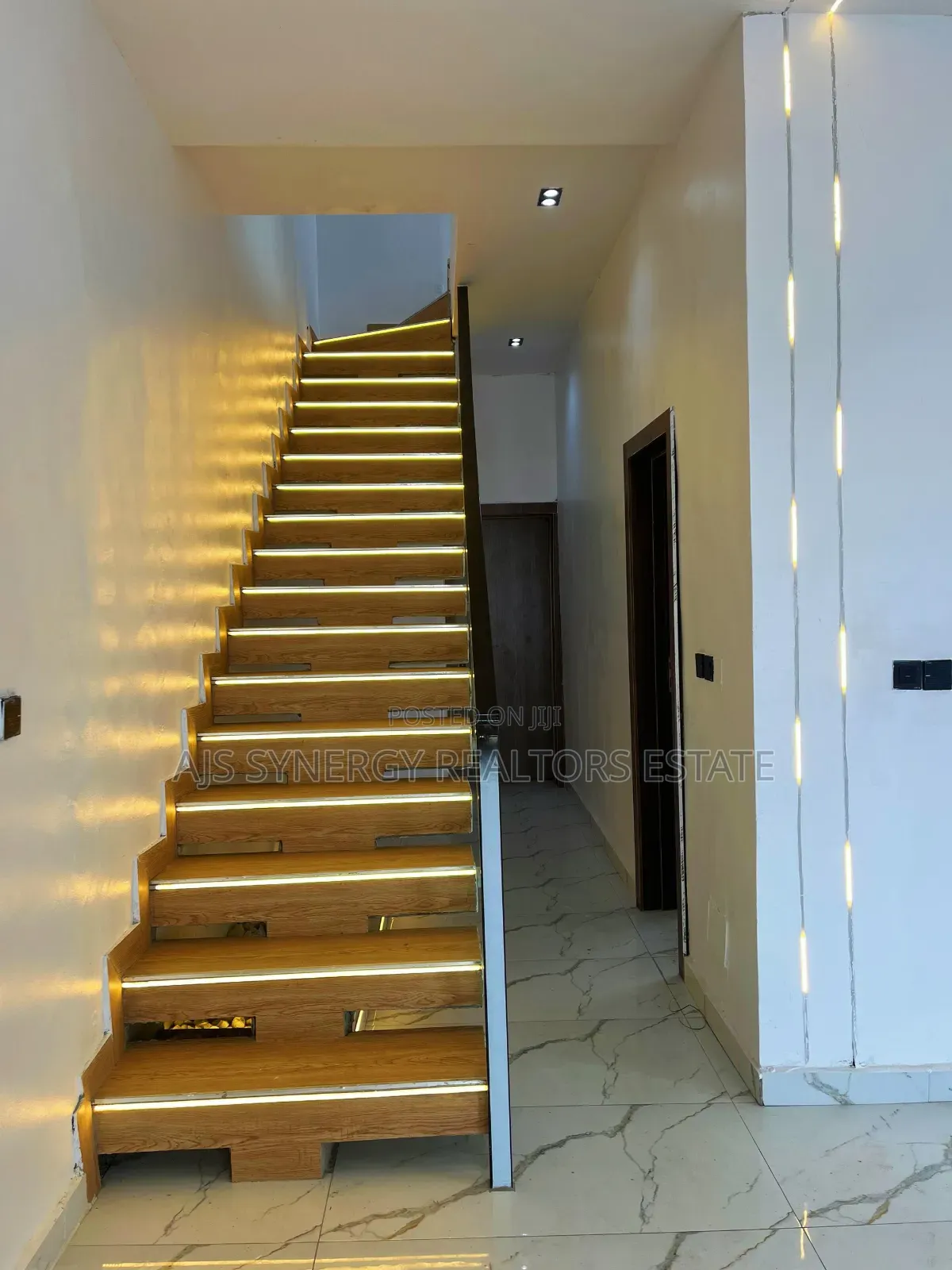4bdrm Duplex in Ikota for sale in Ikota