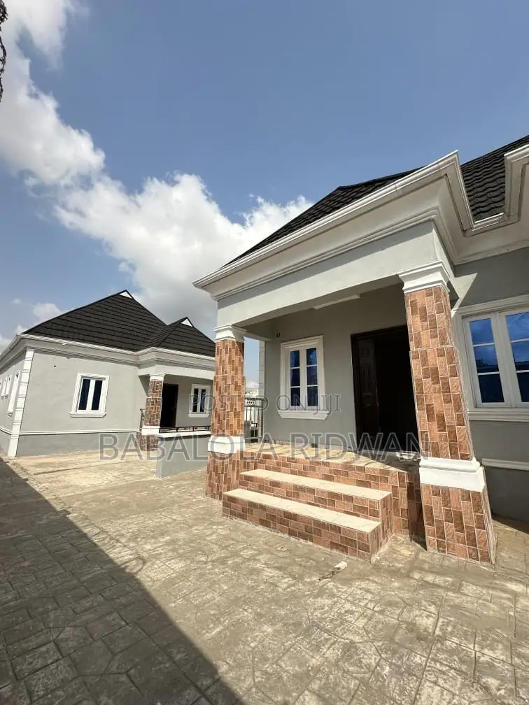 2bdrm Bungalow in Peace Estate, Jericho for sale in Jericho