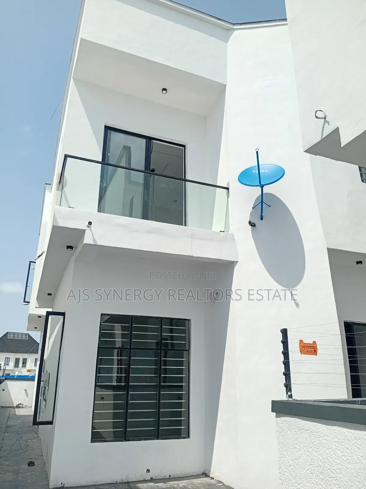 4bdrm Duplex in Ikota for sale in Ikota