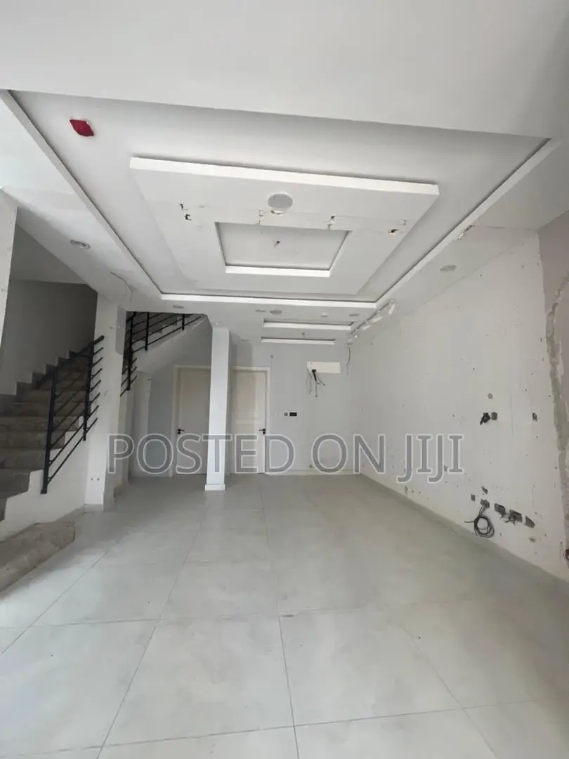 3bdrm Townhouse / Terrace in Ikate for rent in Ikate