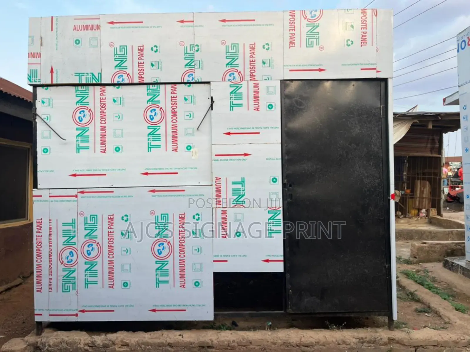 Container With Cladding for Sale in Apata