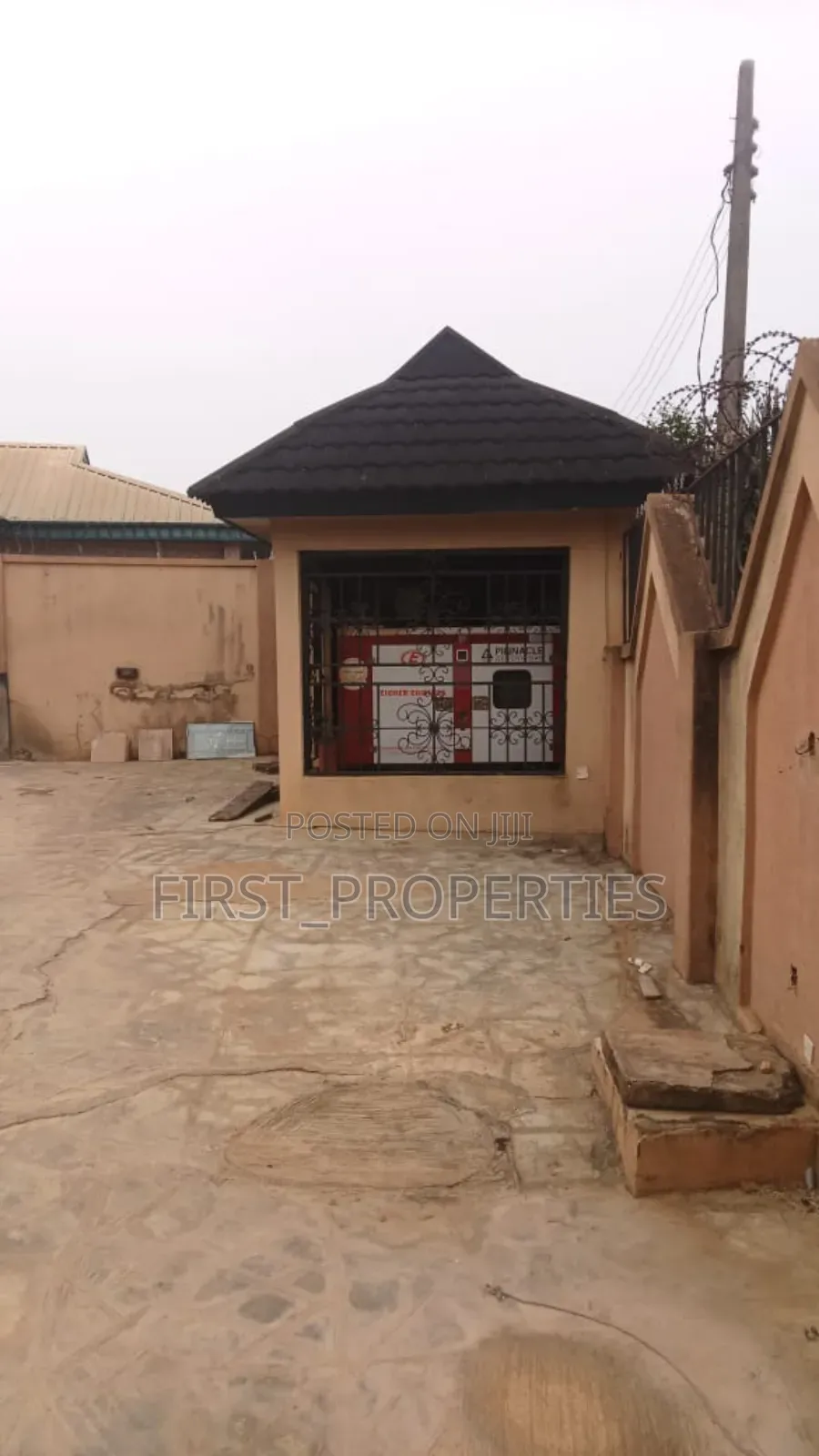 Furnished 4bdrm Bungalow in Before Yidi Elebu, Ibadan for sale in Ibadan