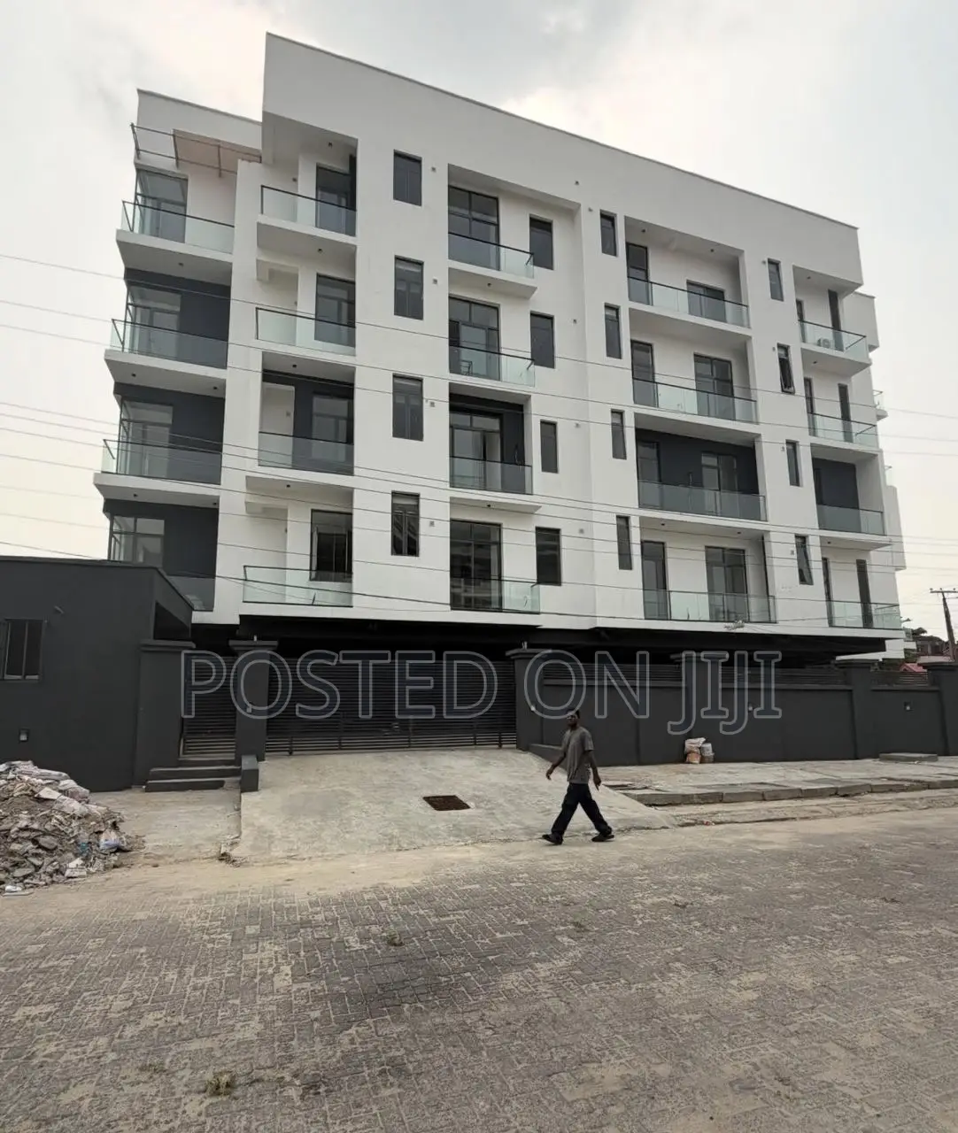 3bdrm Apartment in Admiralty, Lekki Phase 1 for rent in Lekki Phase 1