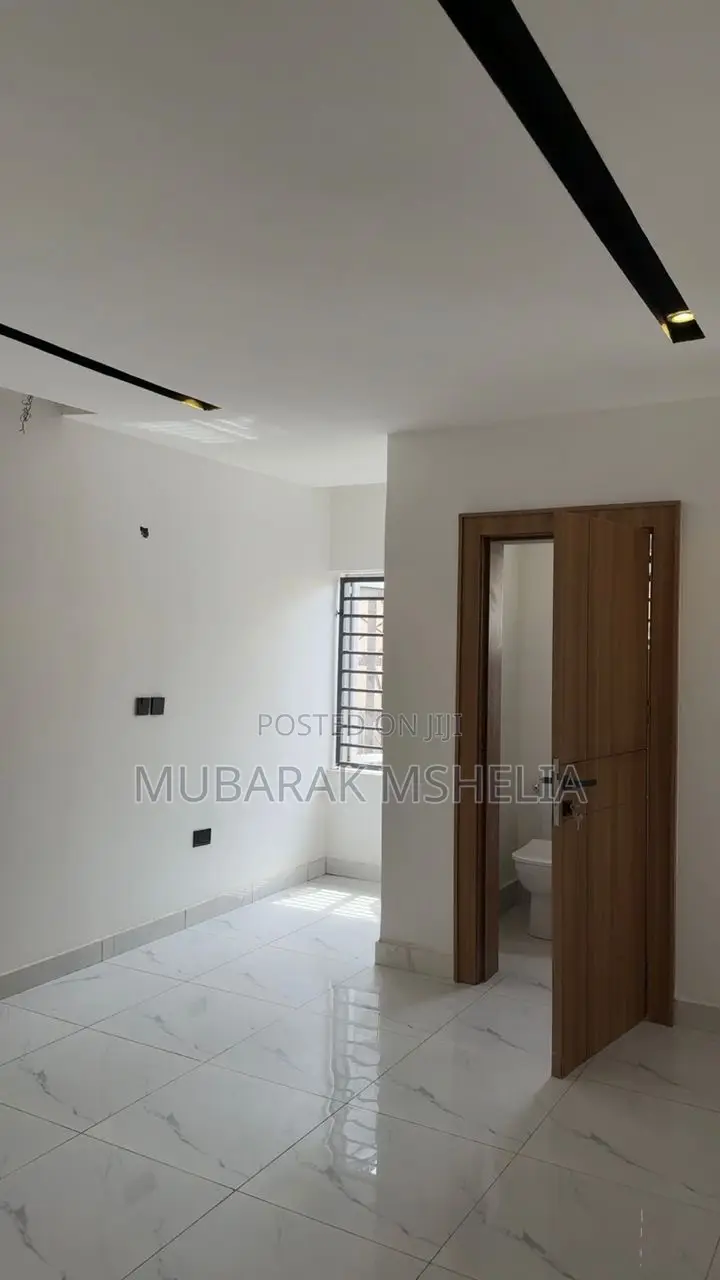 4bdrm Duplex in Camp David, Karsana for sale in Karsana