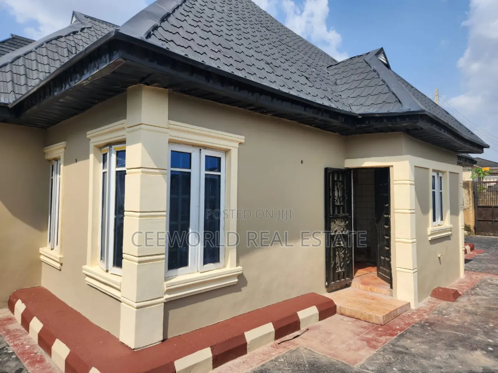 3bdrm Bungalow in Alafara Jericho for rent in Jericho