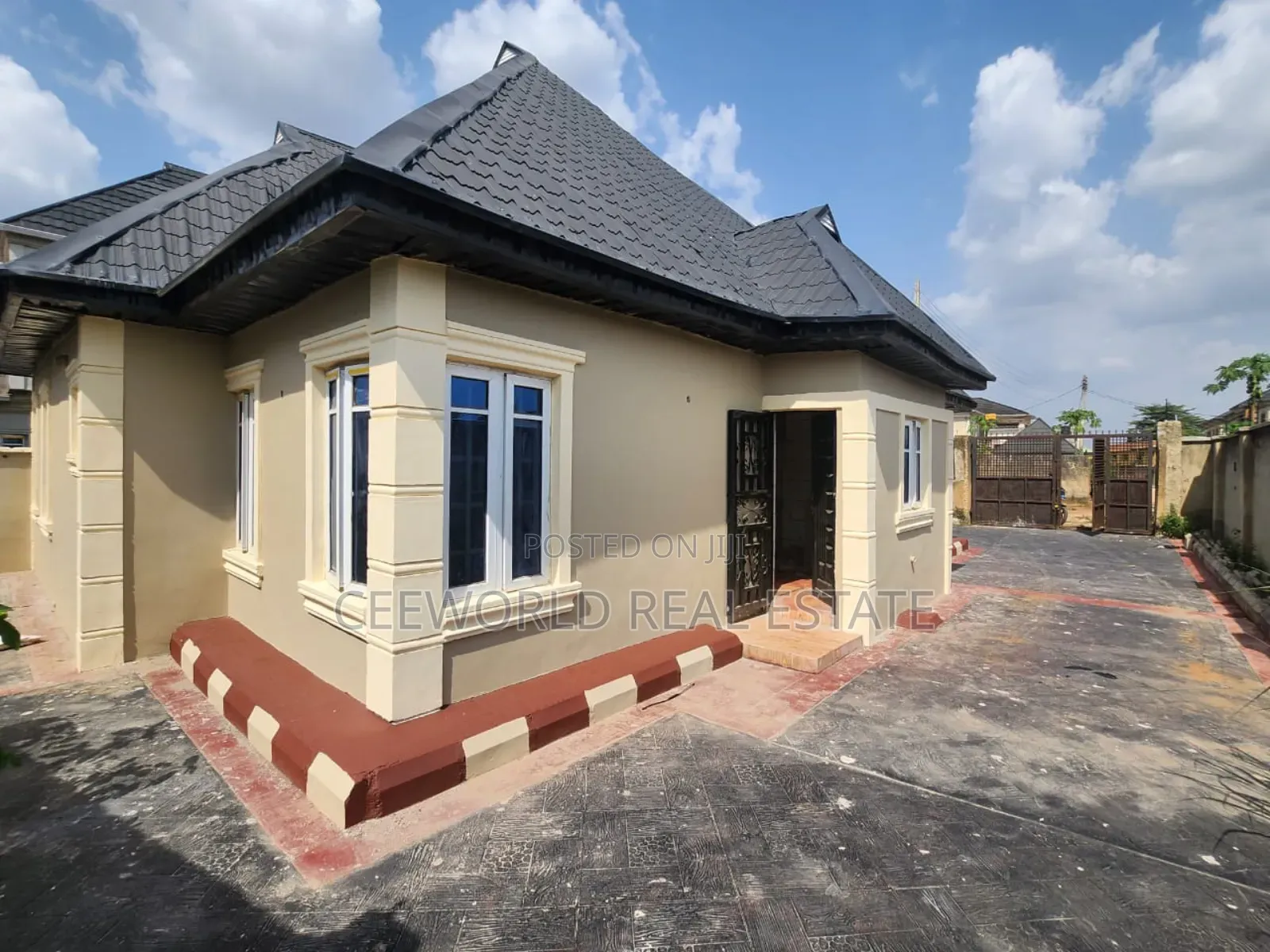 3bdrm Bungalow in Alafara Jericho for rent in Jericho