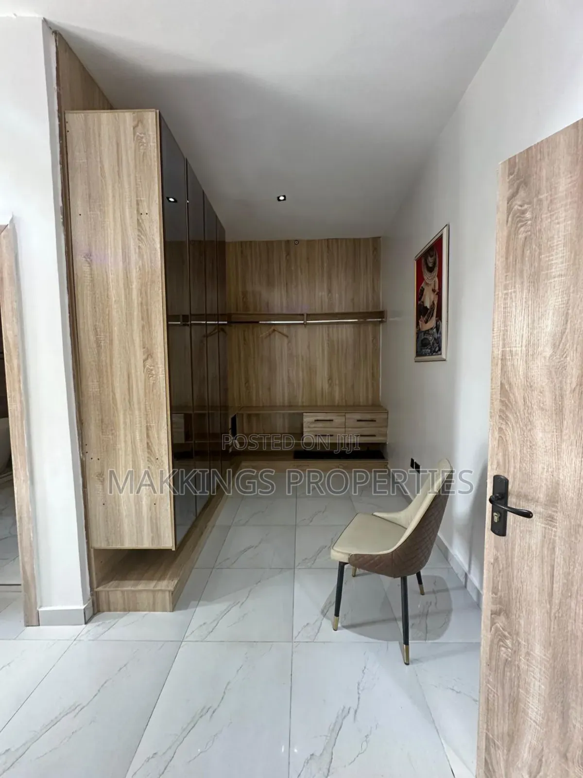 4bdrm Duplex in Chevron for sale in Chevron