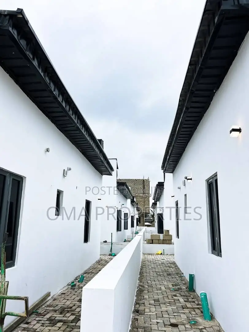 Furnished 3bdrm House in Civic Residences, Abraham Adesanya Estate in Abraham Adesanya Estate