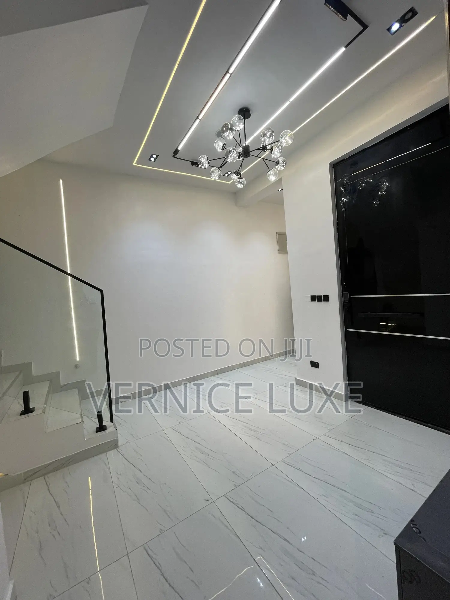 4bdrm Duplex in Idado for sale in Idado