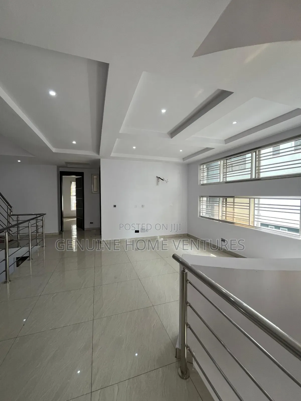 5bdrm Duplex in Osapa London for sale in Osapa london