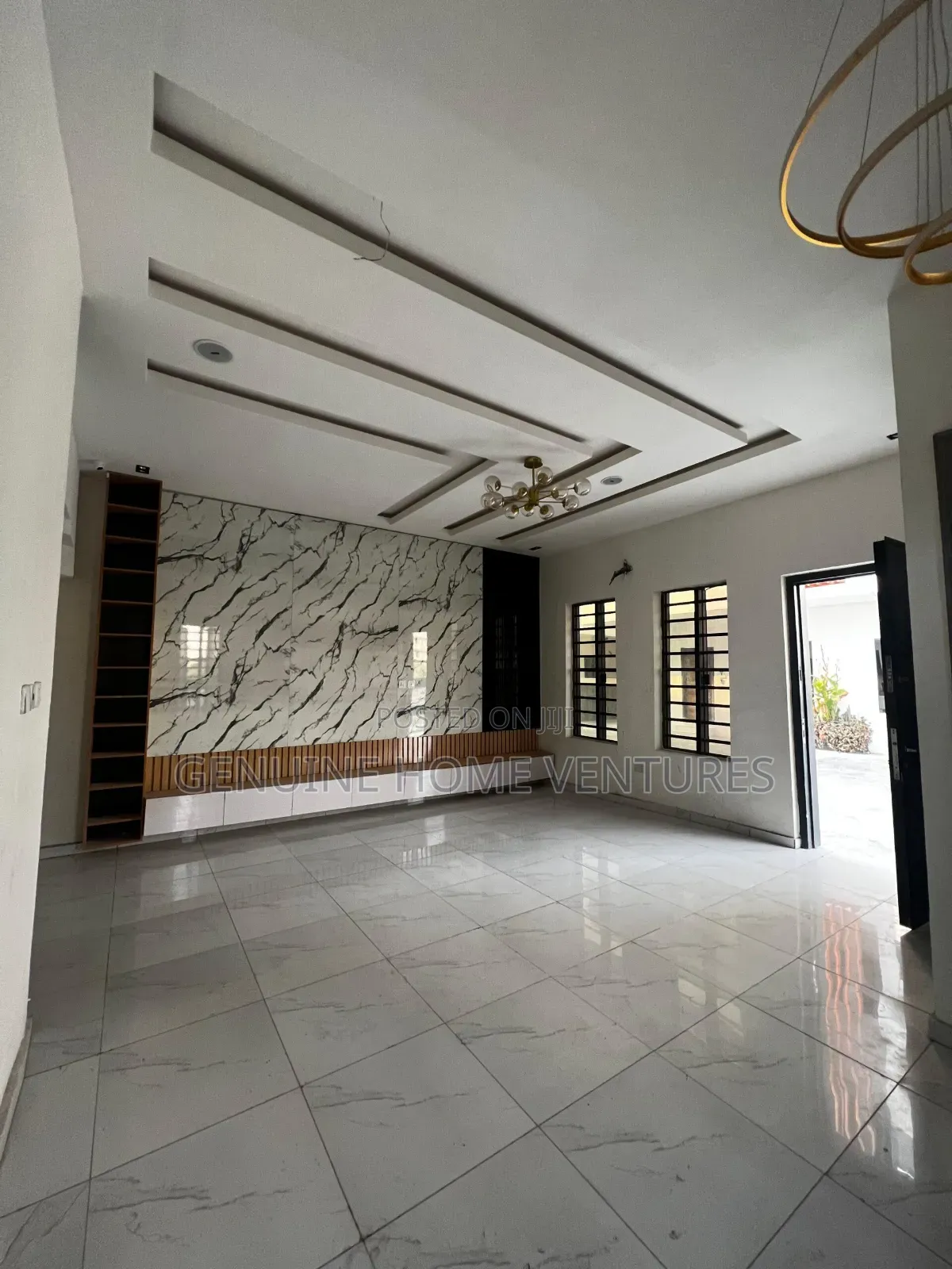 5bdrm Duplex in Ikate for sale in Ikate