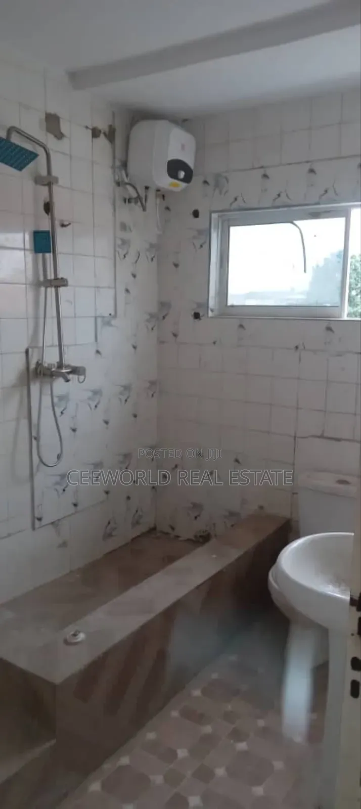3bdrm Apartment in Ajeigbe Ring Road for rent in Rind Road