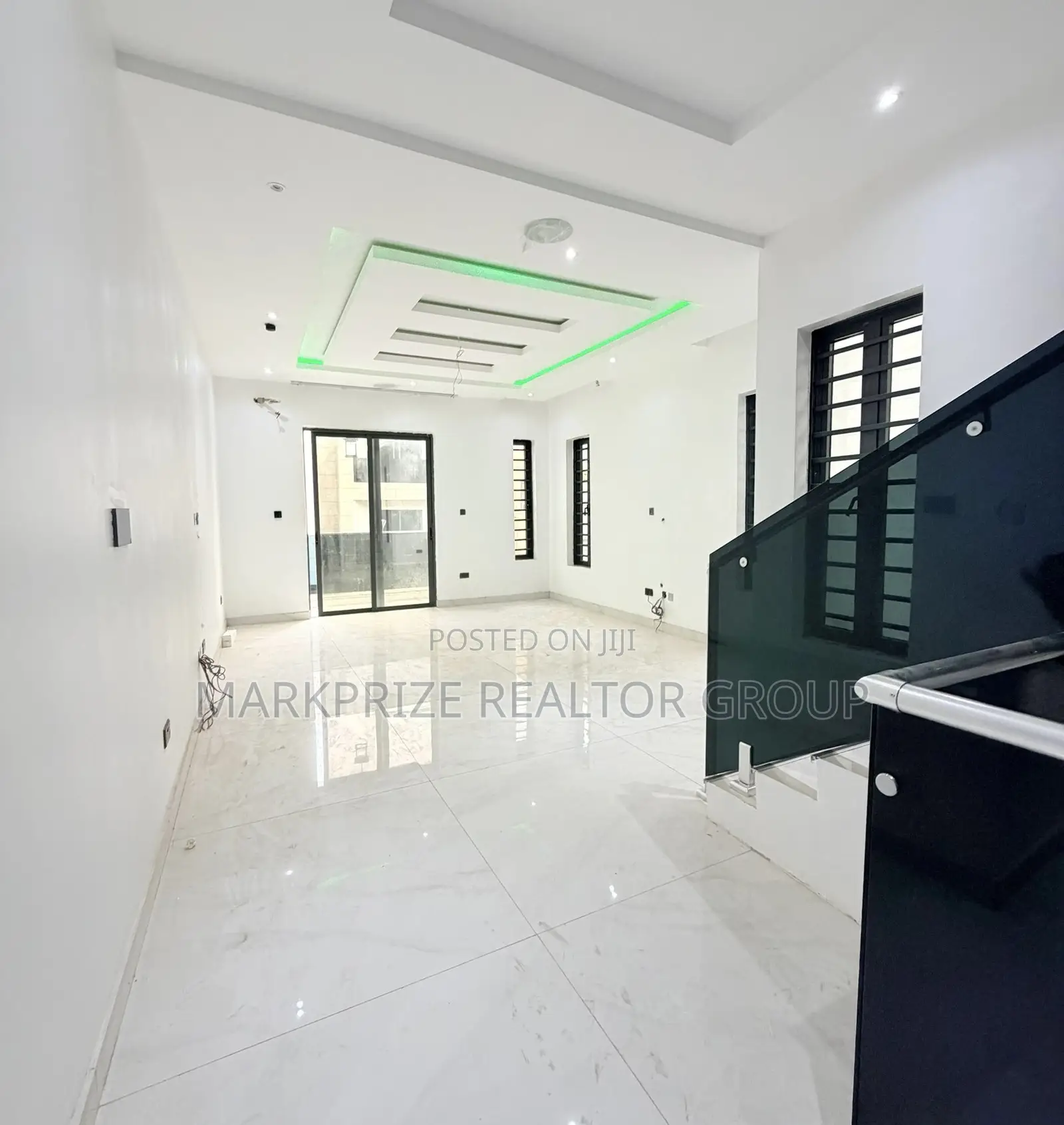 5bdrm Duplex in Ikeja Gra Lagos for sale in Ikeja GRA