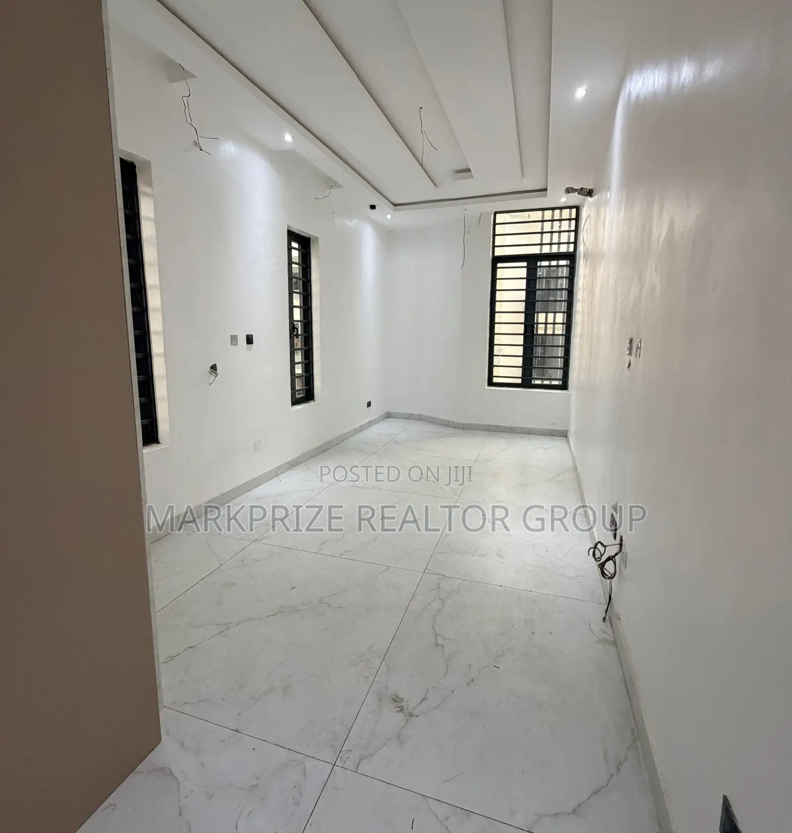 5bdrm Duplex in Ikeja Gra Lagos for sale in Ikeja GRA