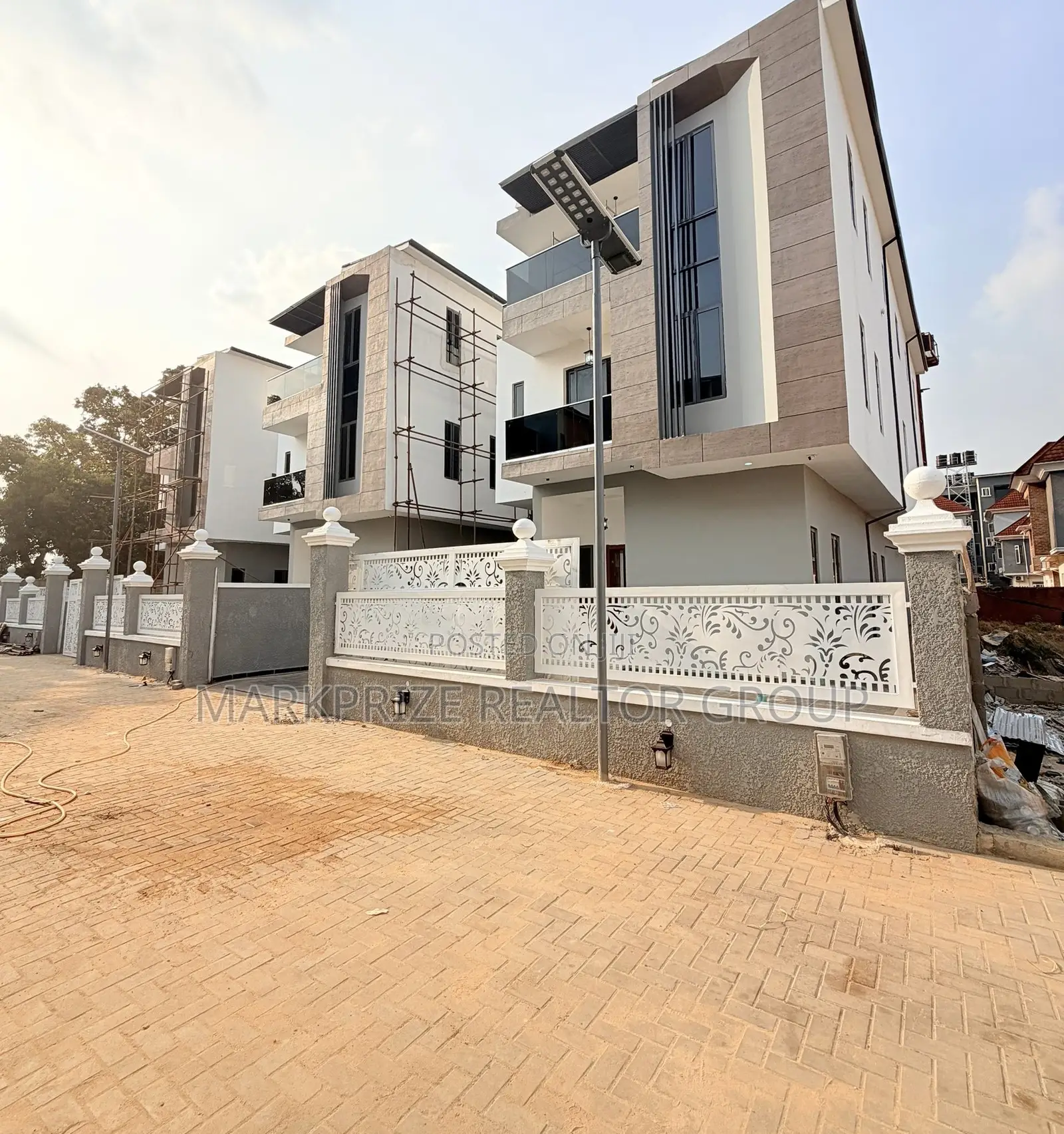 5bdrm Duplex in Ikeja Gra Lagos for sale in Ikeja GRA