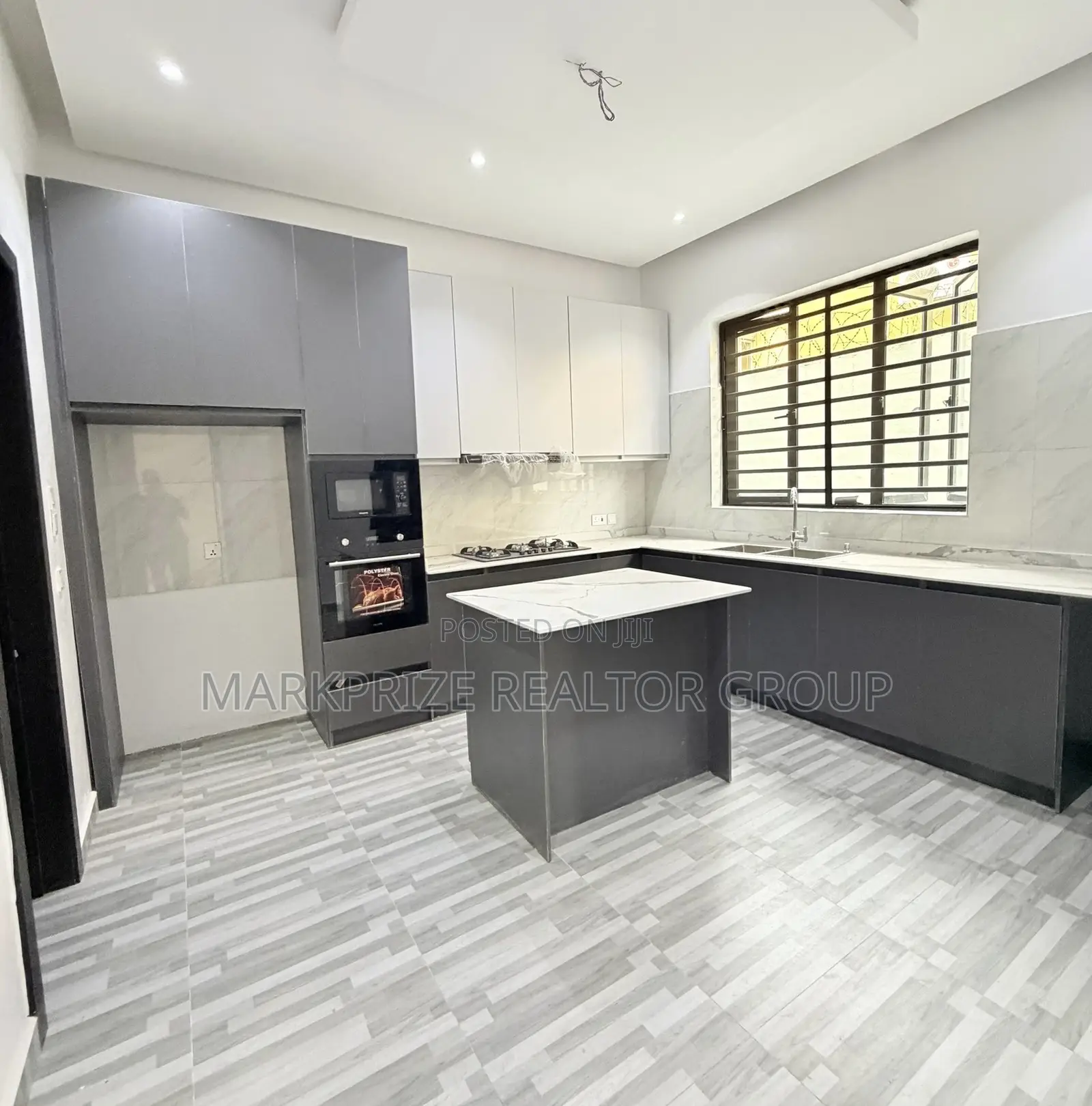 4bdrm Duplex in Adeniyi Jones Ikeja for sale in Adeniyi Jones