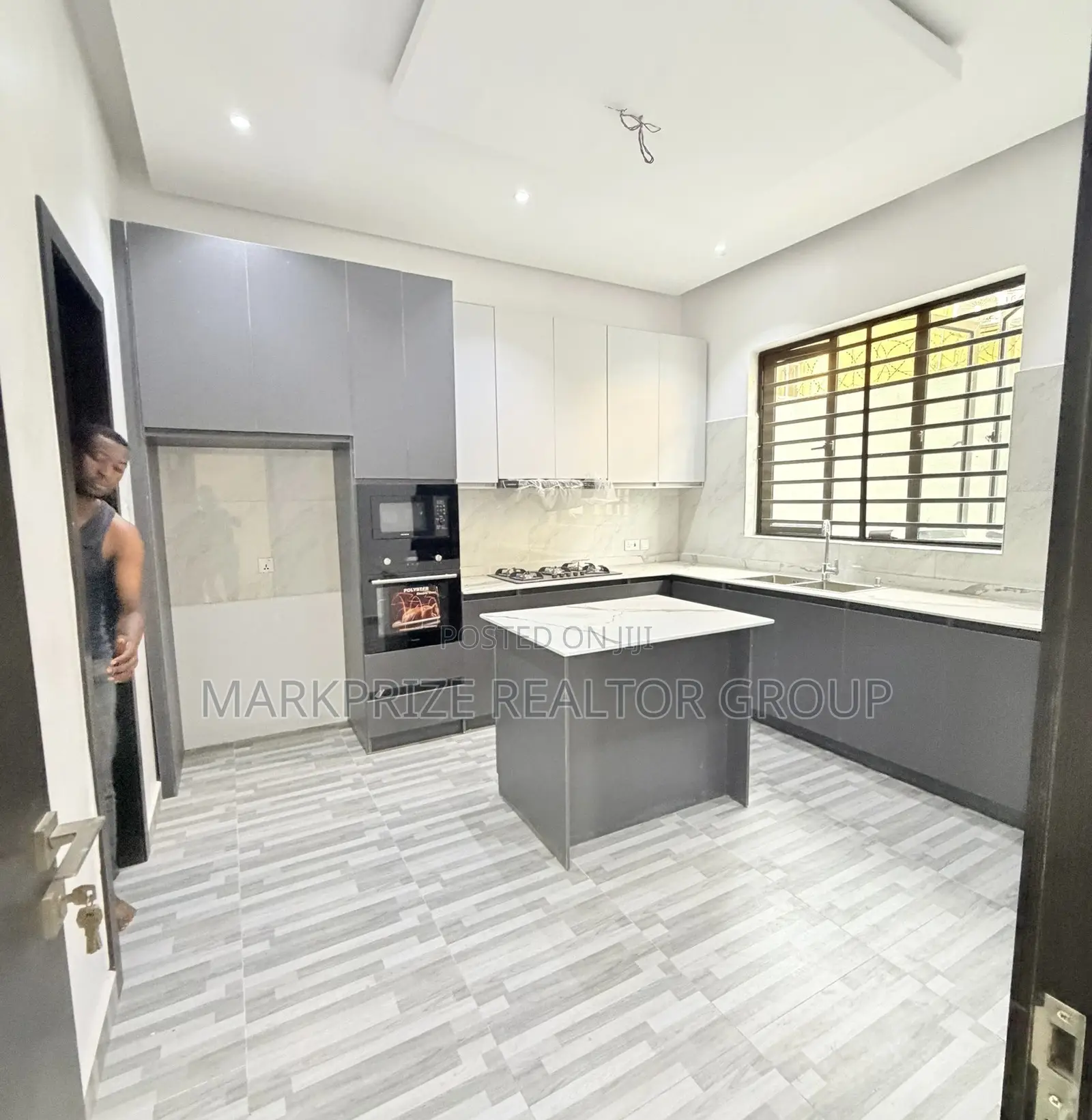 4bdrm Duplex in Adeniyi Jones Ikeja for sale in Adeniyi Jones