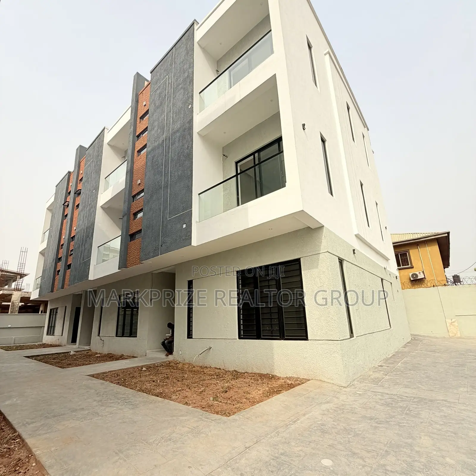 4bdrm Duplex in Adeniyi Jones Ikeja for sale in Adeniyi Jones