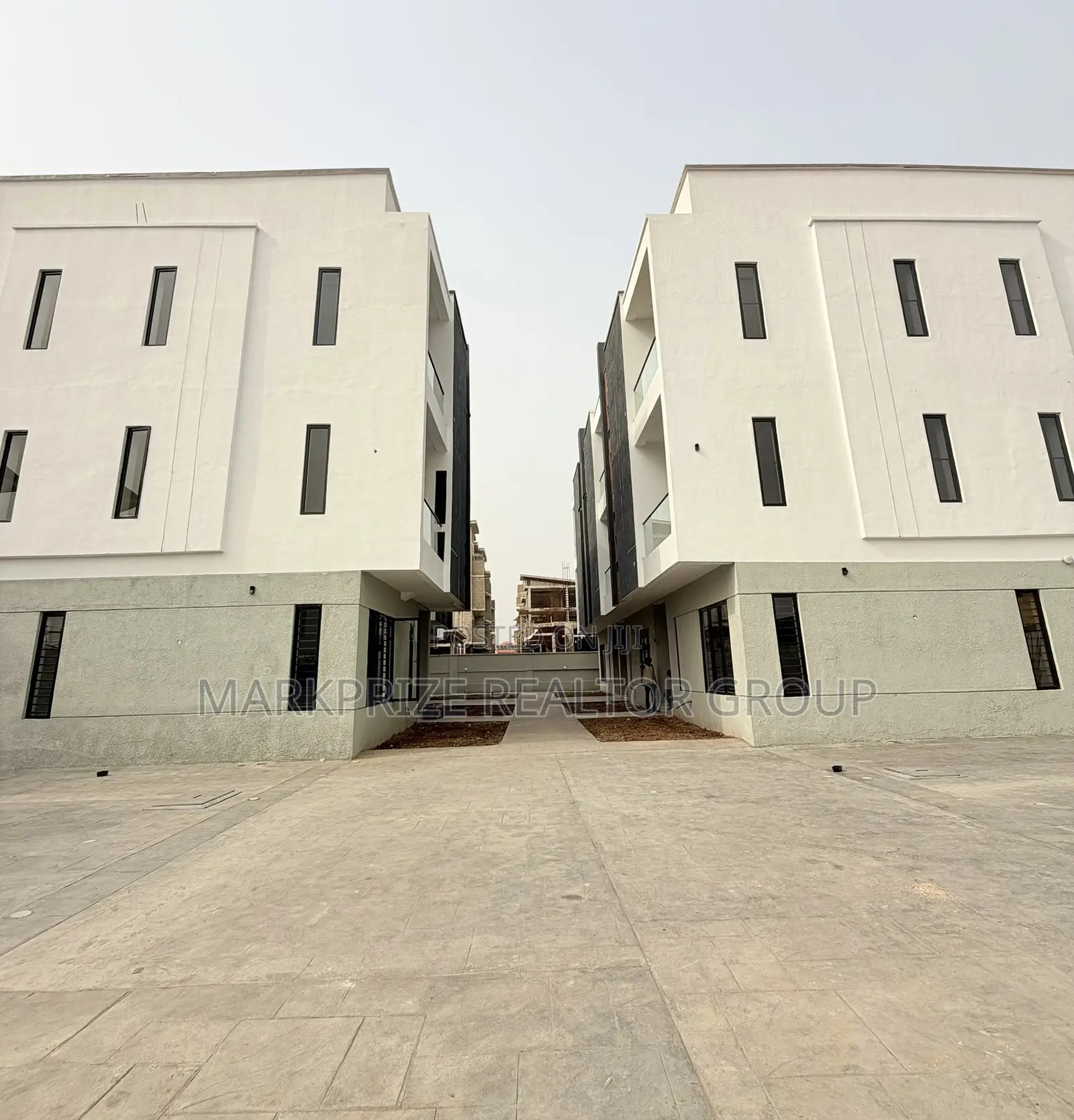 4bdrm Duplex in Adeniyi Jones Ikeja for sale in Adeniyi Jones