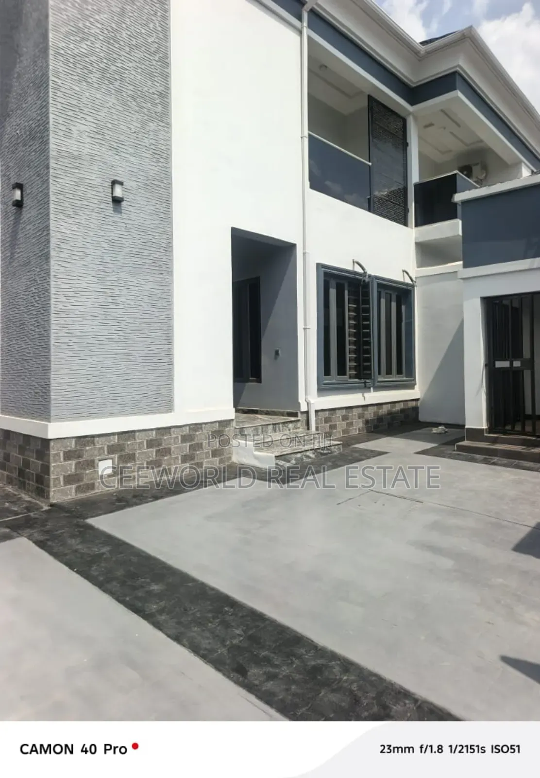 3bdrm Apartment in Kolapo Ishola Gra, Rind Road for rent in Rind Road