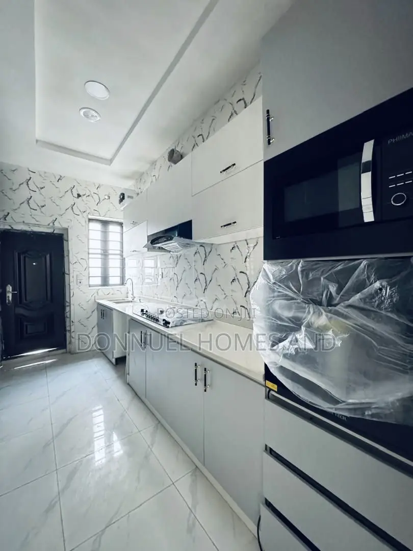 4bdrm Townhouse / Terrace in Ikota for rent in Ikota