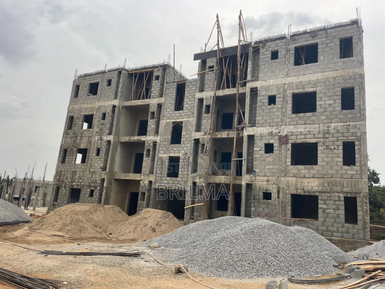 3bdrm Block of Flats in Idu for sale in Idu