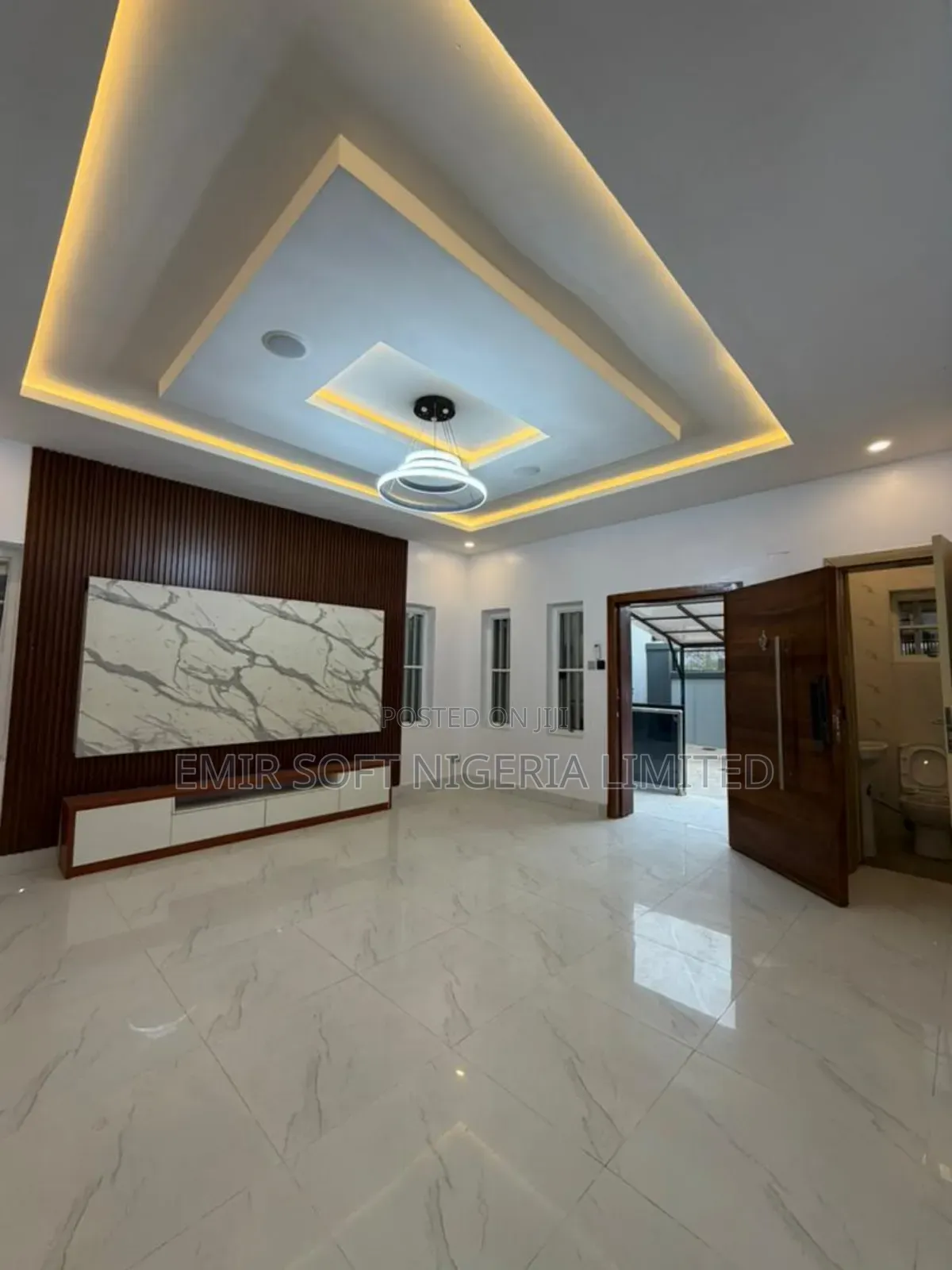 4bdrm Duplex in Jericho for sale in Jericho