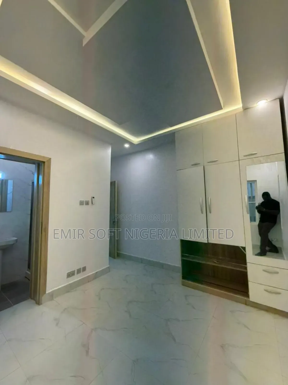 4bdrm Duplex in Jericho for sale in Jericho